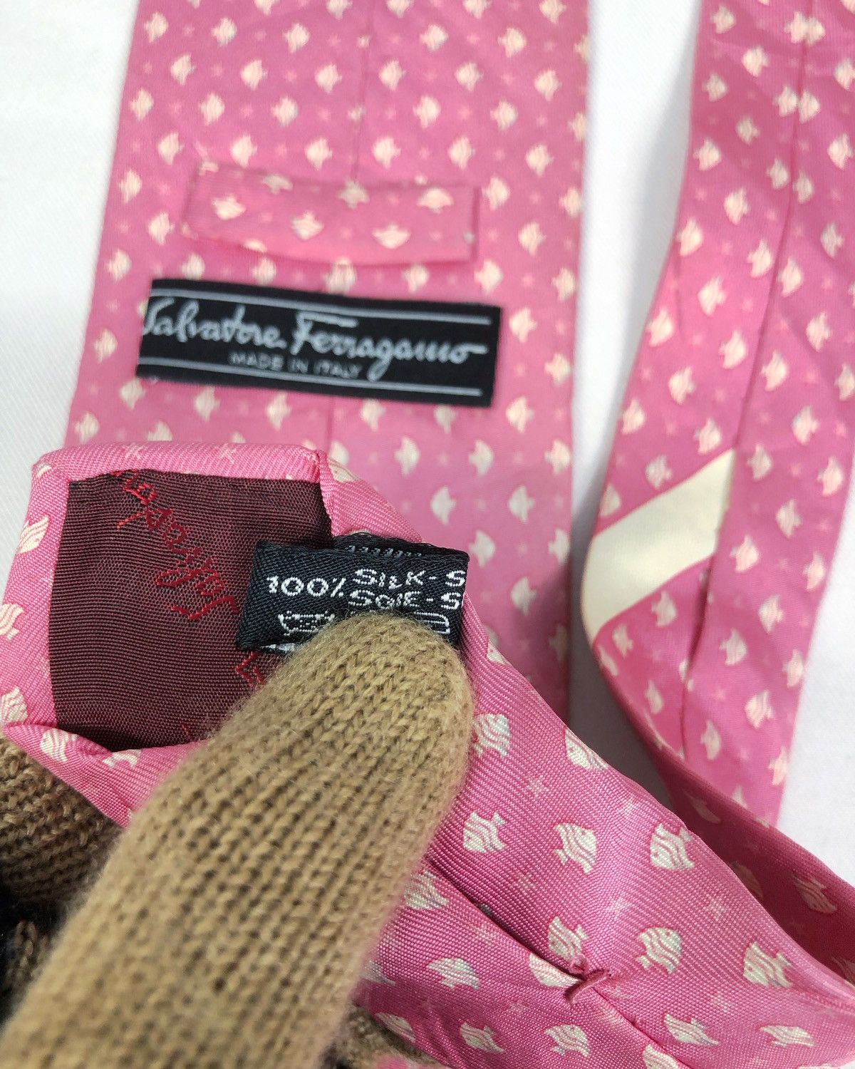 Salvatore Ferragamo Rare Vintage Salvatore Ferragamo Fish Motive Silk Tie Size ONE SIZE - 9 Thumbnail