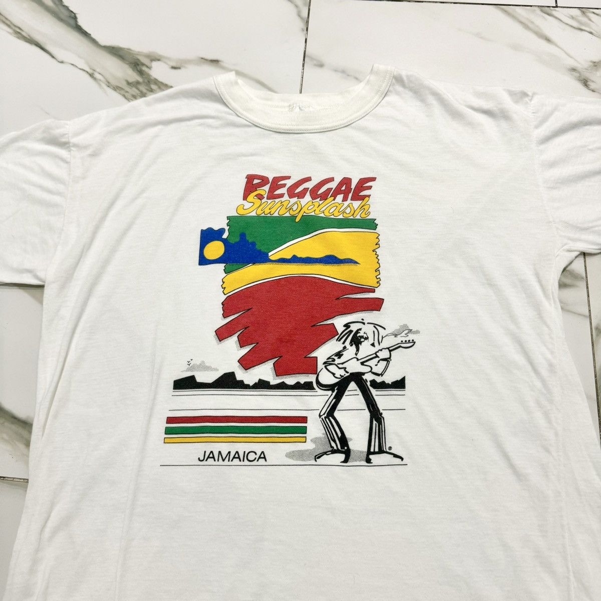 Vintage VINTAGE 80s JAMAICA REGGAE TEE! Size US L / EU 52-54 / 3 - 4 Thumbnail