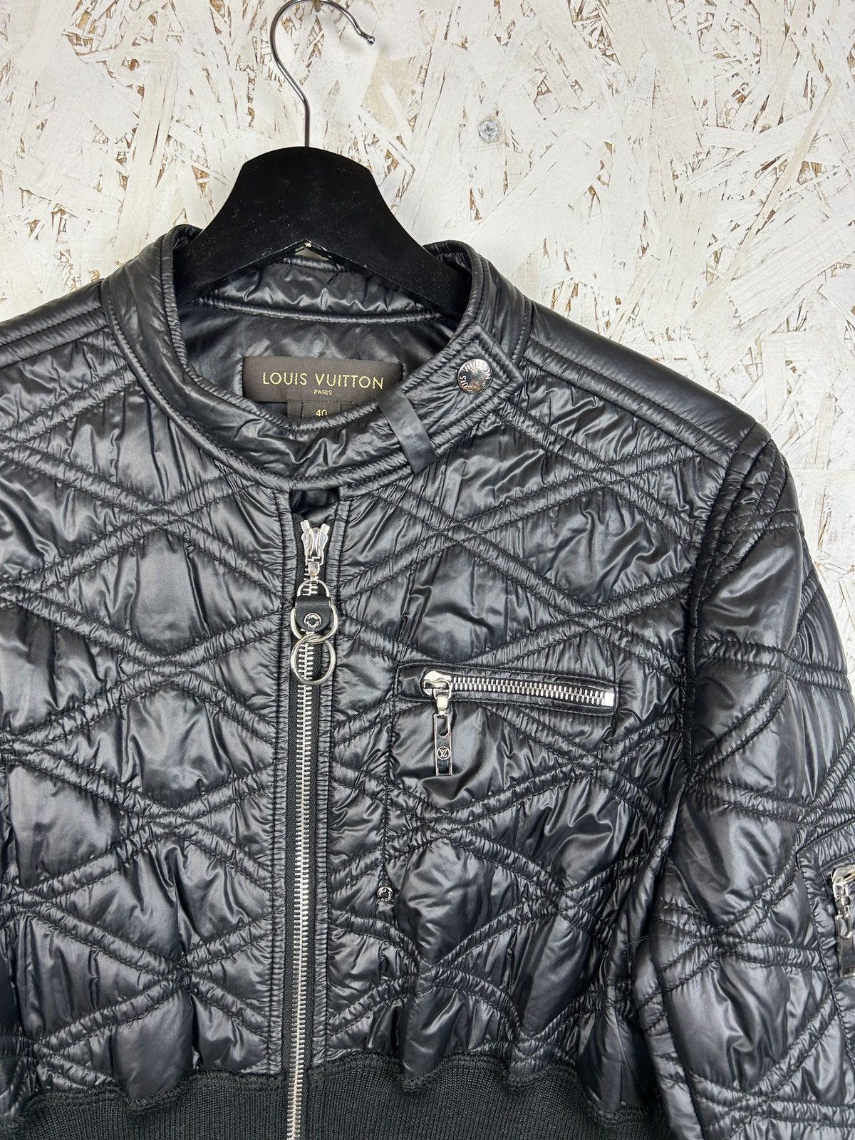 Louis Vuitton Louis Vuitton FW17 Ribbed Waist Quilted Jacket Black 40 Size S / US 4 / IT 40 - 2 Thumbnail