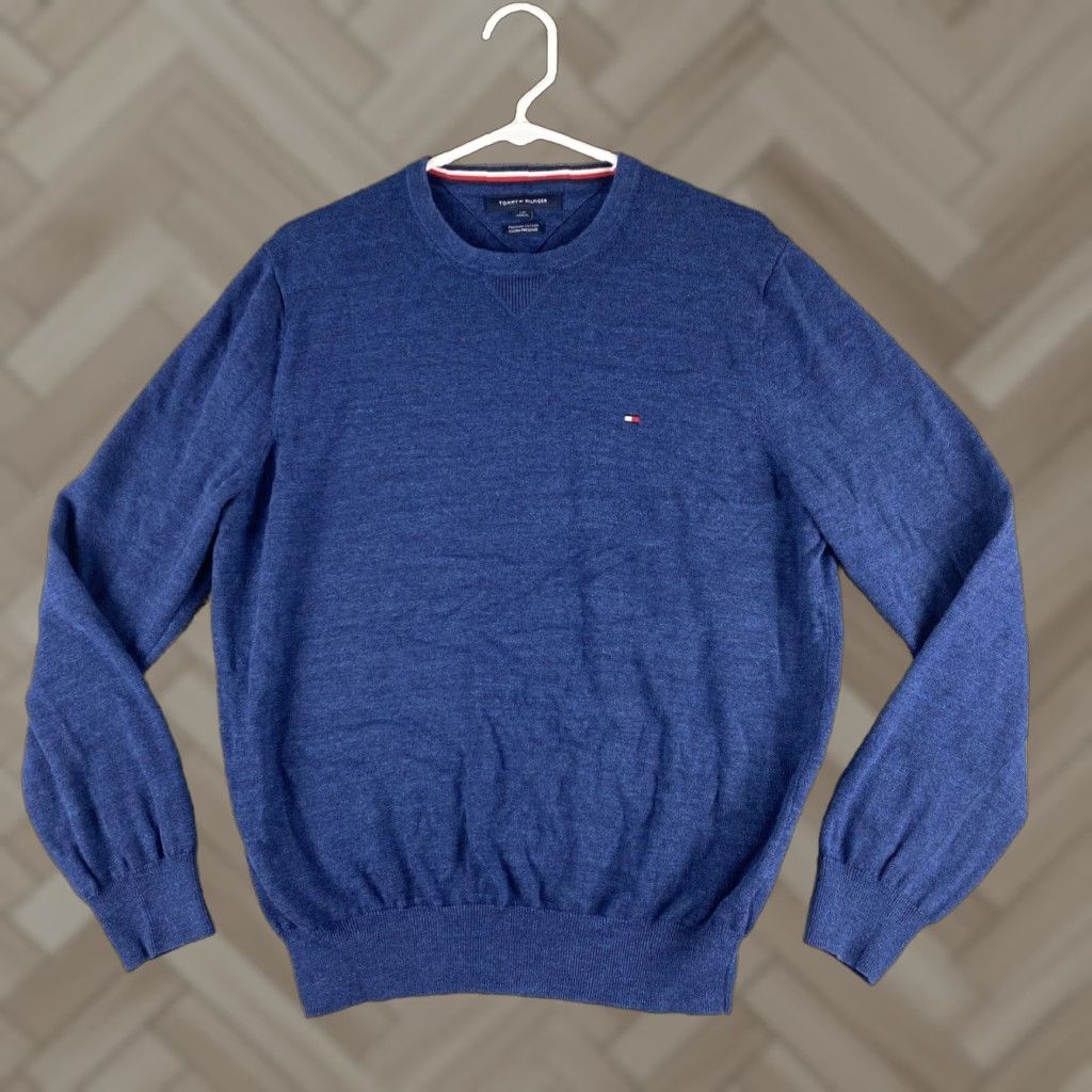 Tommy Hilfiger VINTAGE Tommy Hilfiger Sweater Crew Neck Pullover Men L Blue - 40-13 Mens Size Large Pullover Sweater Crew Neck Long Sleeve Solid Blue - 40-13 Size US L / EU 52-54 / 3 - 1 Thumbnail