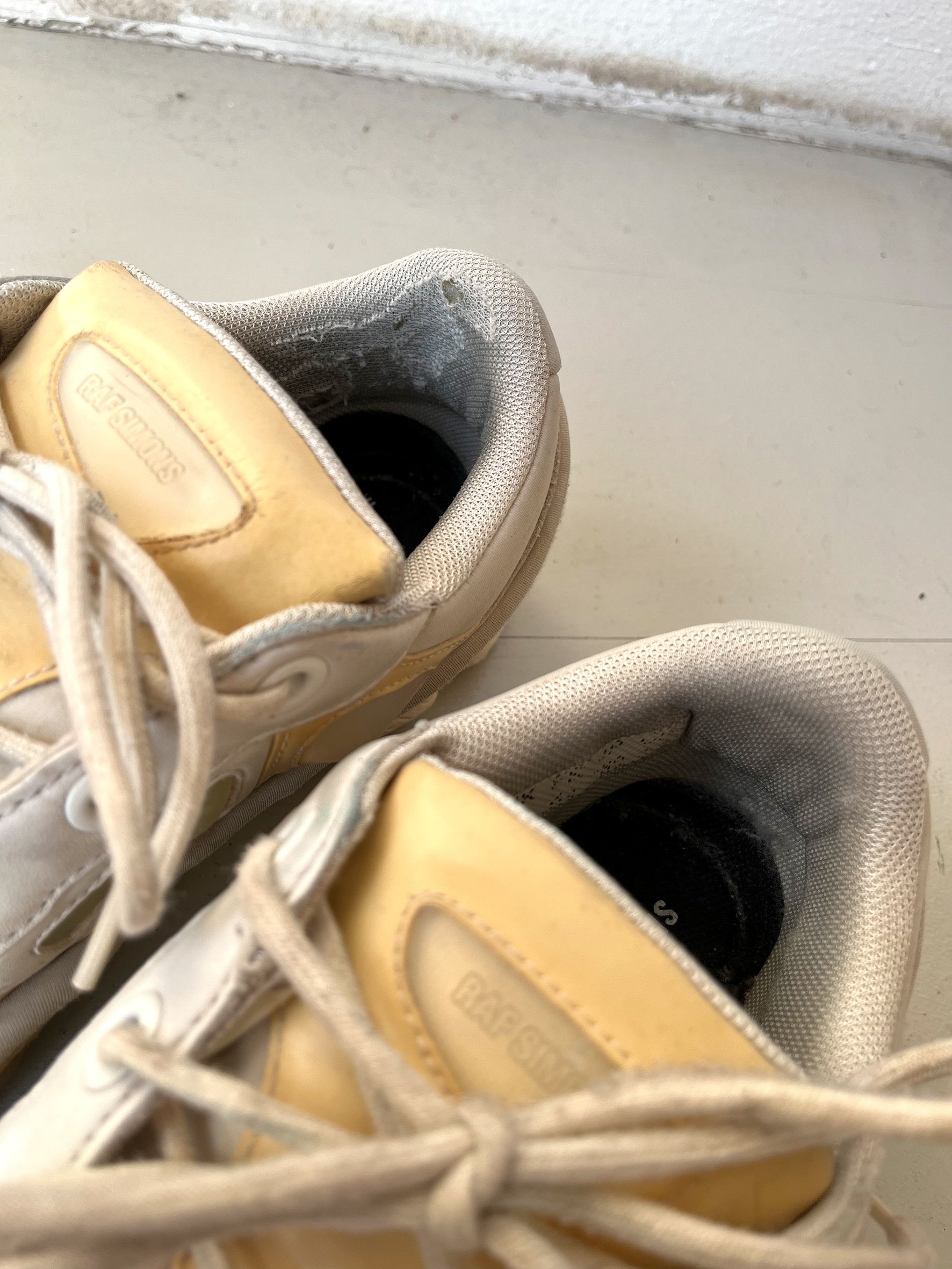 Adidas × Raf Simons Ozweego Bunny Cream Size US 11 / EU 44 - 3 Thumbnail