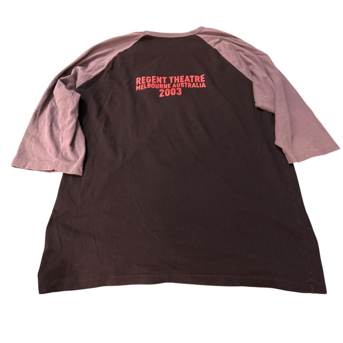 Band Tees Vintage 2000s Queen We Will Rock You Musical Quarter Sleeve Size US XL / EU 56 / 4 - 2 Thumbnail