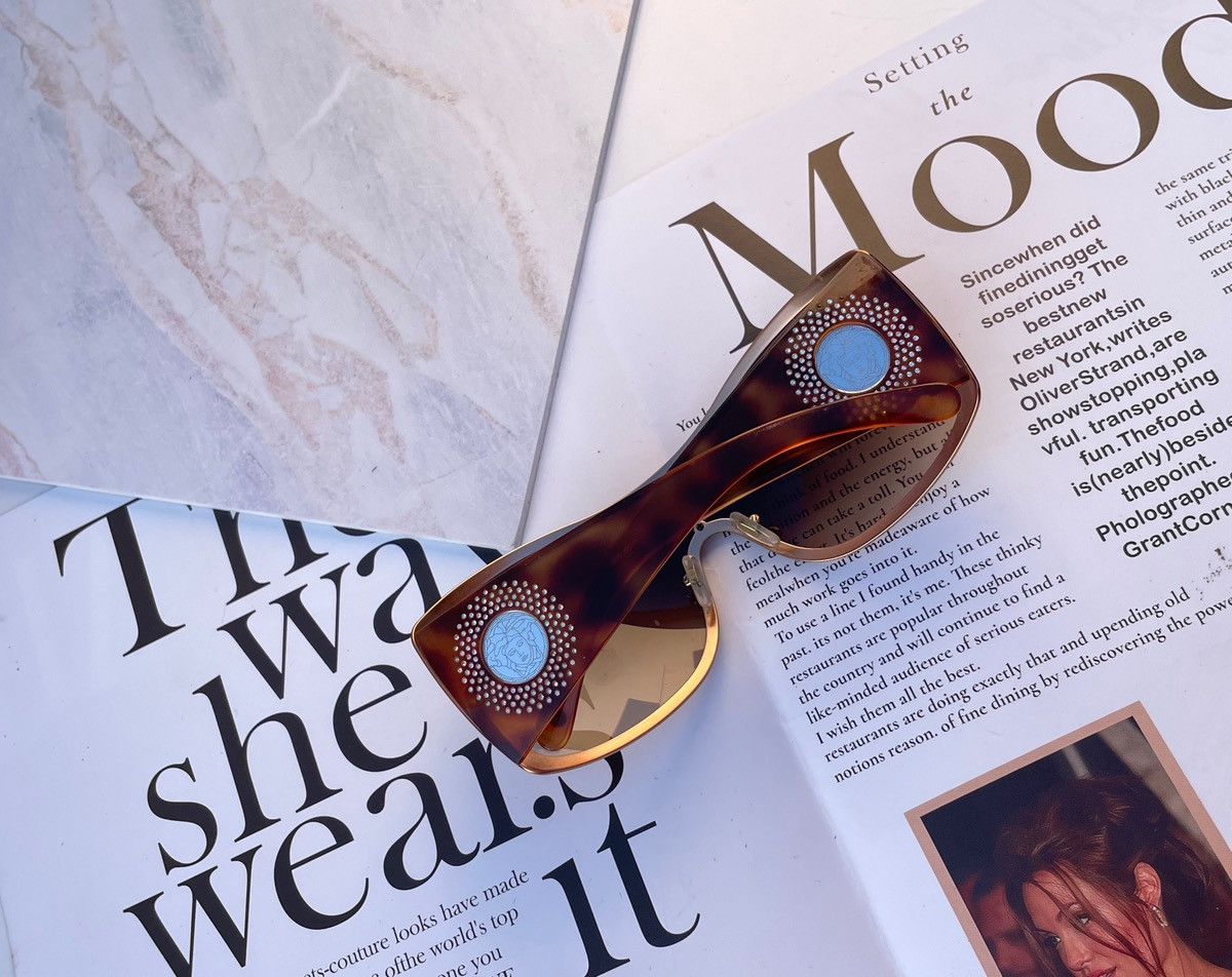 Versace Versace vintage sunglasses mod.2082B Size ONE SIZE - 8 Thumbnail