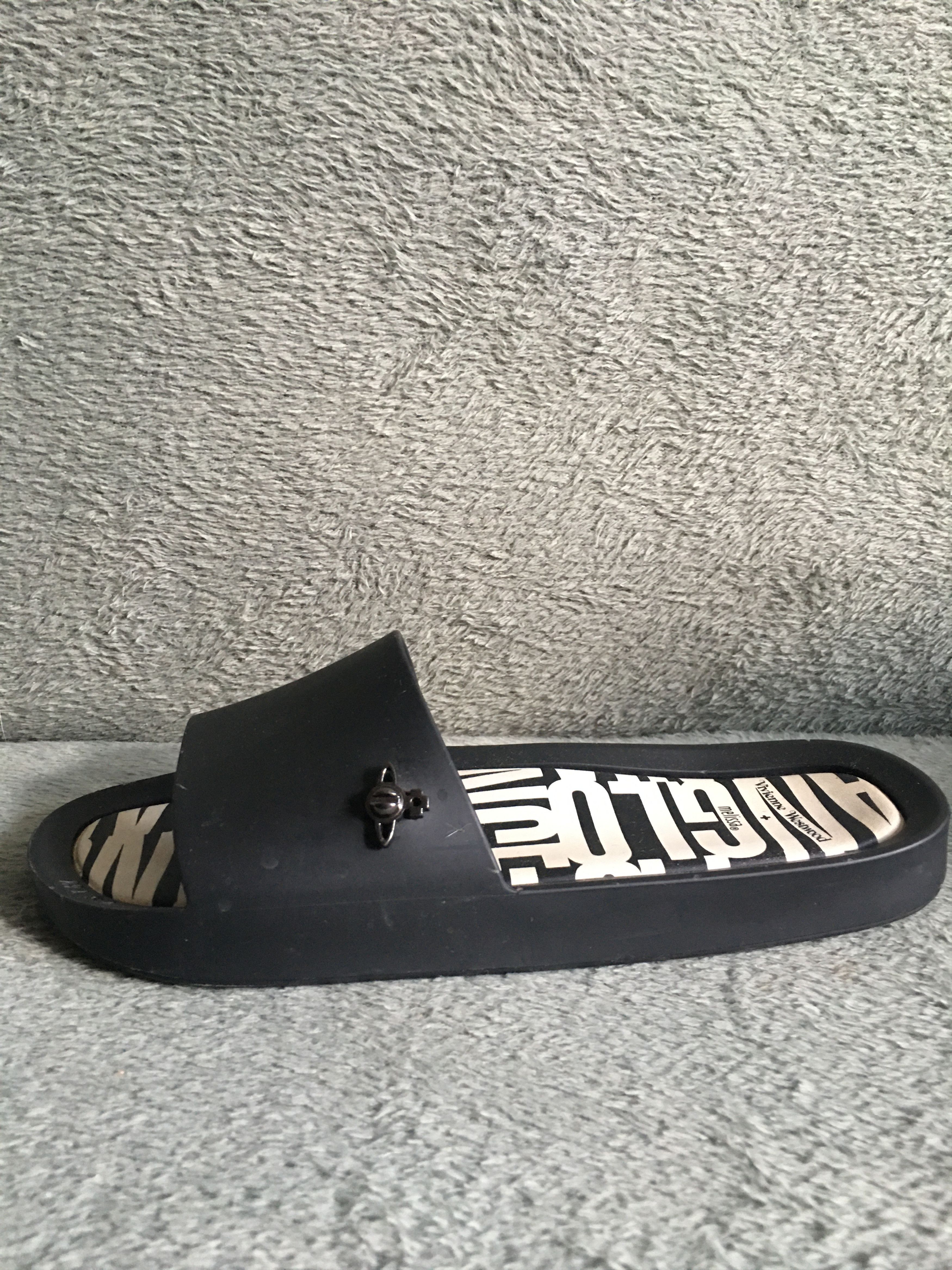 Melissa × Vivienne Westwood VIVIENNE WESTWOOD x Melissa Black Matte Orb Beach Sliders Size US 10 / IT 40 - 9 Thumbnail