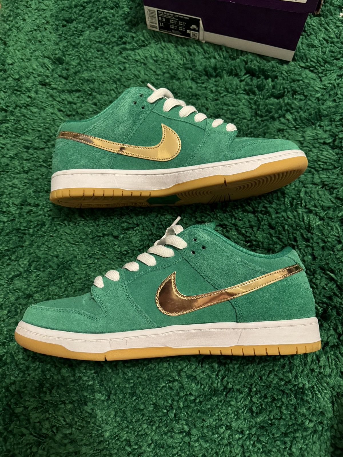 Nike Nike SB Dunk Low Pro St. Patricks Day (2022) 9.5 Size US 9.5 / EU 42-43 - 2 Thumbnail