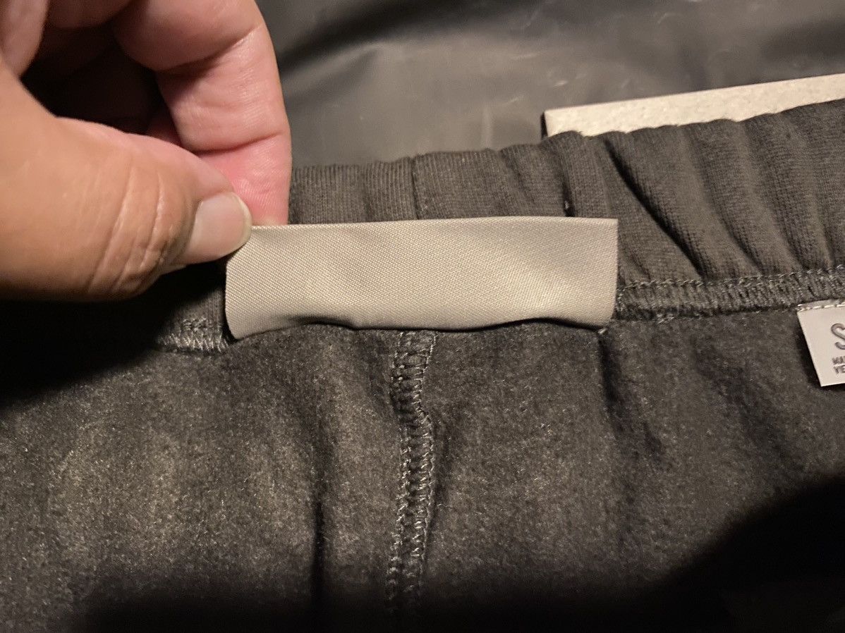 Essentials × Fear of God Essentials FOG Off Black Shorts Size Small Size US 30 / EU 46 - 7 Thumbnail
