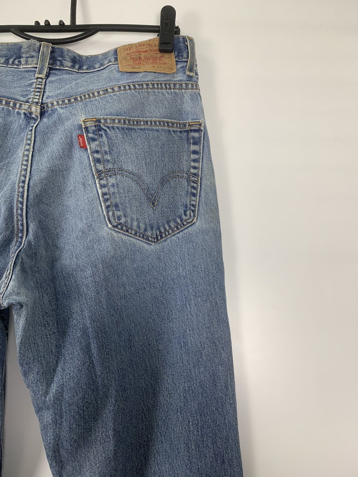 Levi's × Vintage Vintage Levis 550 distressed denim Size US 34 / EU 50 - 10 Thumbnail