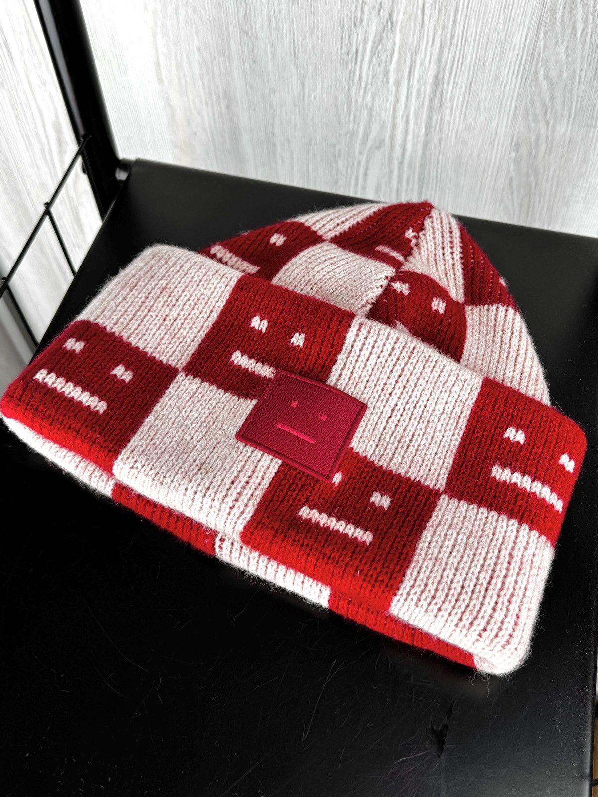 Acne Studios Acne Studios Jacquard Knit Beanie Red/Faded Pink Size ONE SIZE - 5 Thumbnail