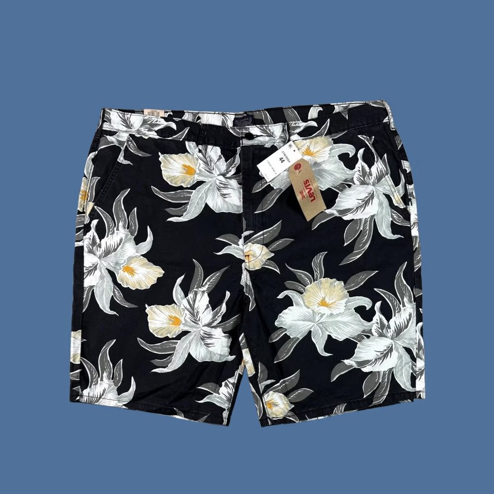 Levi's Levi's Men's Short Floral Hawaiian Chino Regular 44 Multicolor NWT Size US 44 / EU 60 - 1 Thumbnail