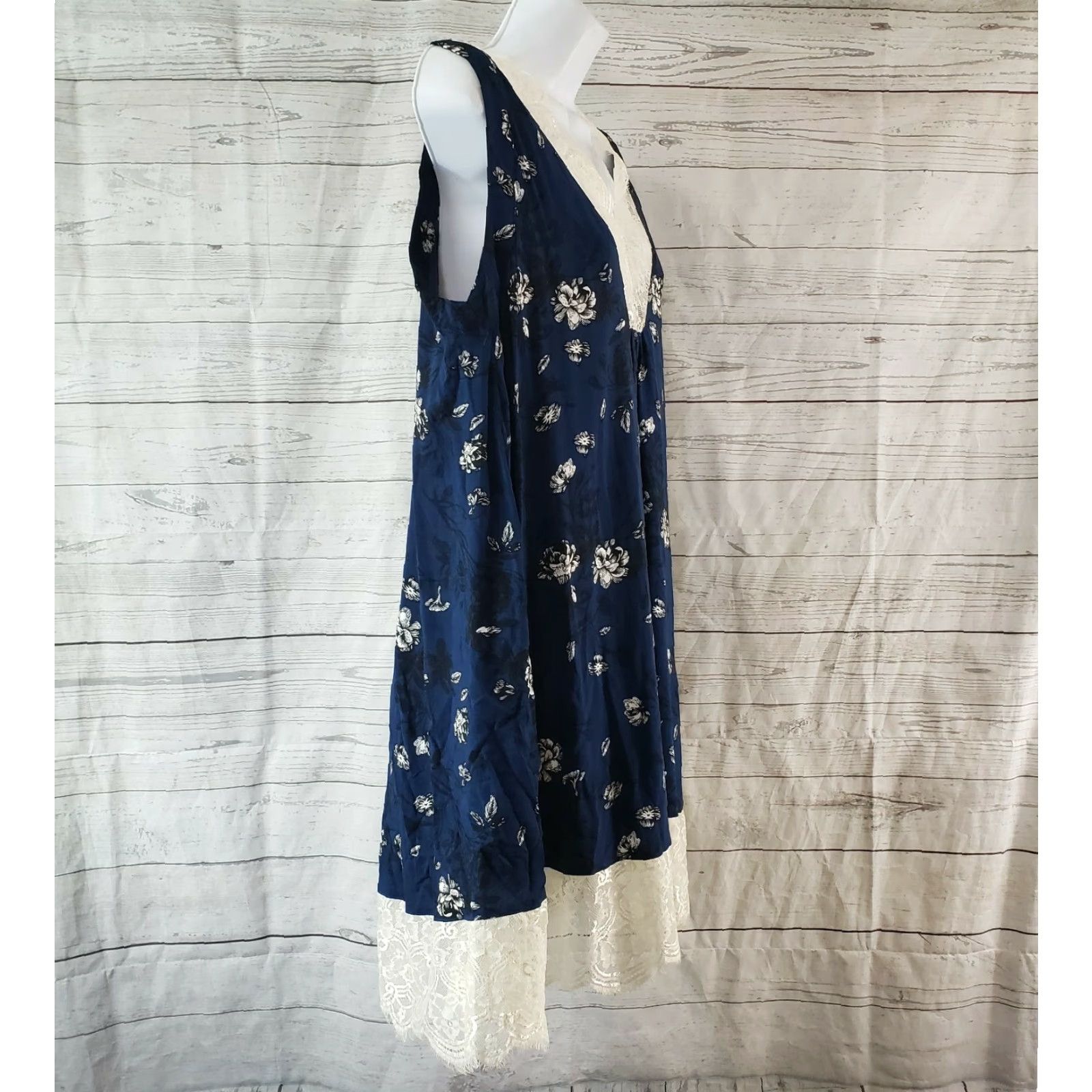 Vintage Kori America Womens Dress Medium Blue Floral Lace Trim Sleeveless A-Line Mini Casual Pullover Short Dress Length 33.5" 20" Bust Measurements Womens Size M / US 6-8 / IT 42-44 - 3 Thumbnail
