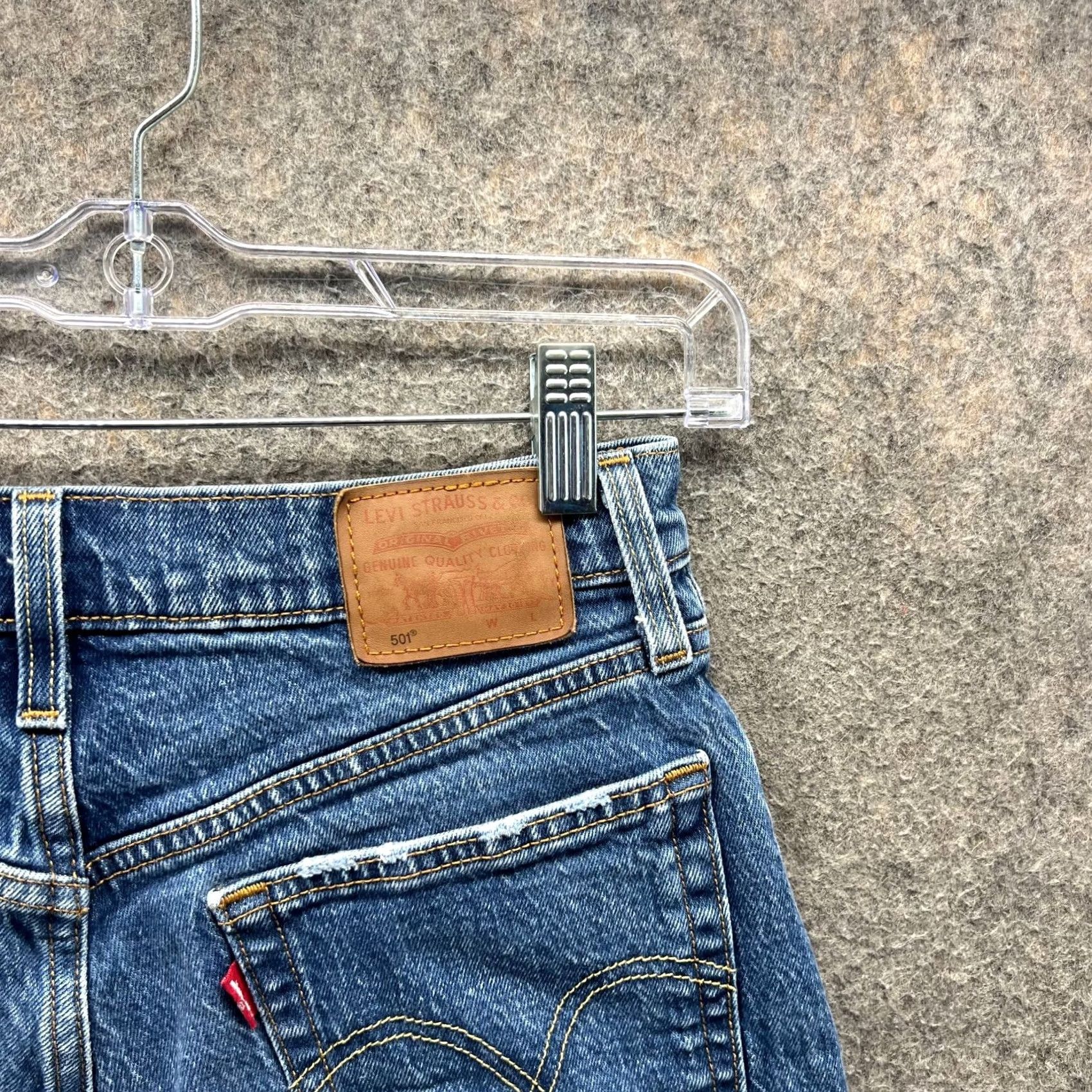 Levi's Levi's 501 Jeans Shorts Womens 26 Blue Denim High Rise Button Fly Light Wash Casual Size 26" / US 2 / IT 38 - 7 Thumbnail
