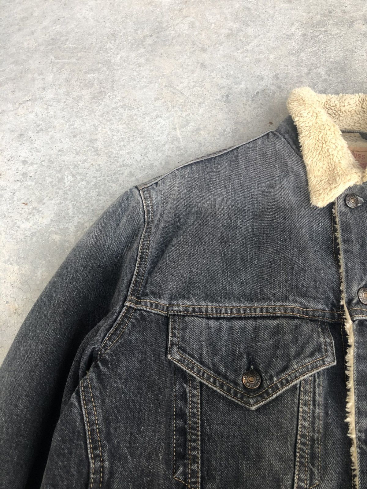 Levi's Y2k Levis Sherpa Lined Denim Jacket Distressed Size US L / EU 52-54 / 3 - 7 Thumbnail