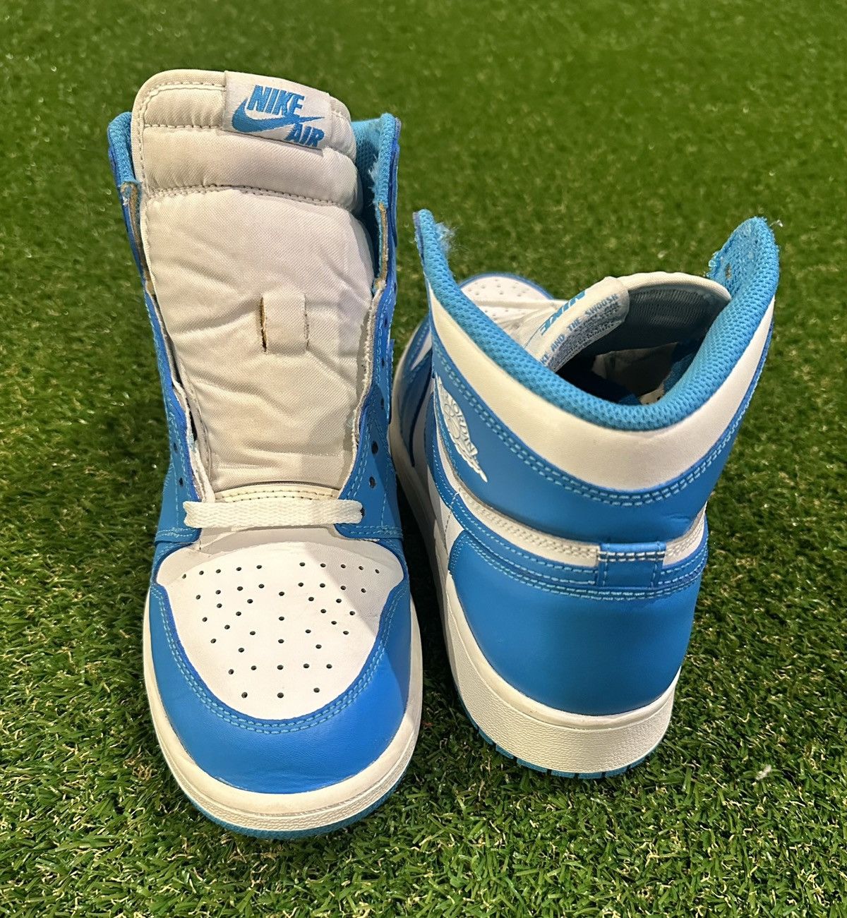 Jordan Brand Jordan 1 Retro High OG UNC Size US 8.5 / IT 38.5 - 5 Thumbnail