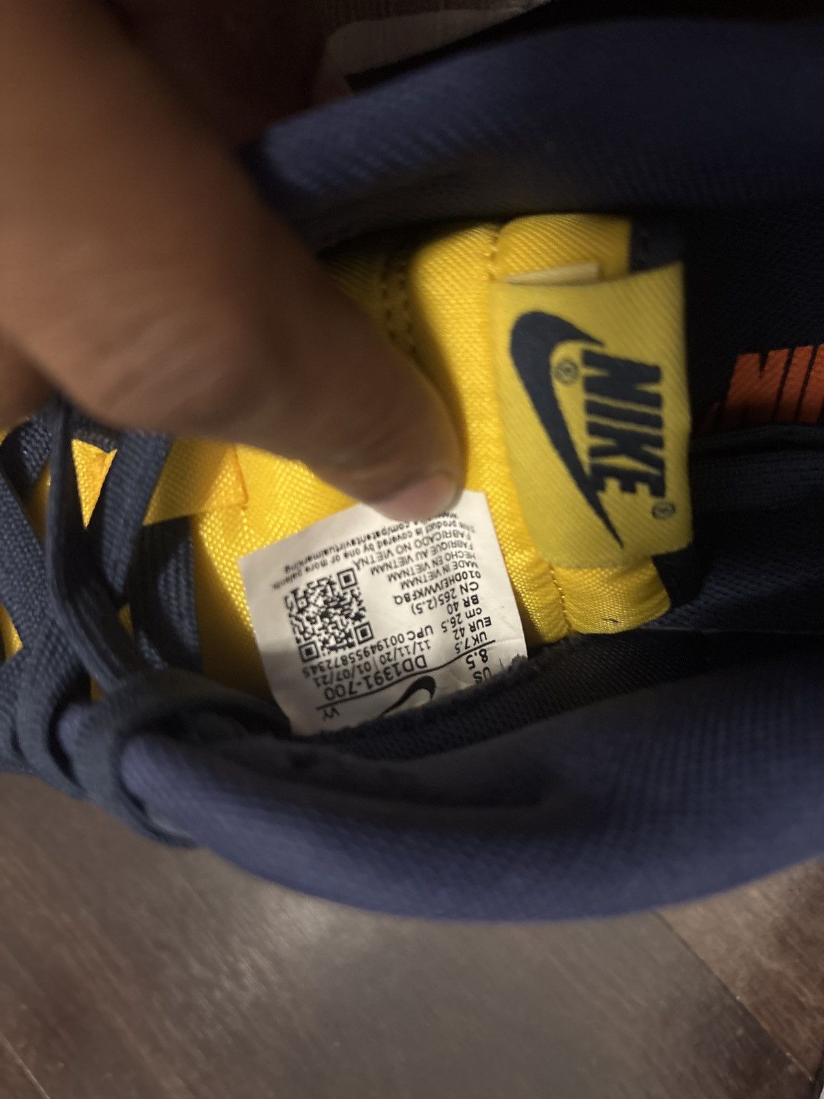 Nike Michigan Dunk Lows Size US 8.5 / EU 41-42 - 7 Thumbnail