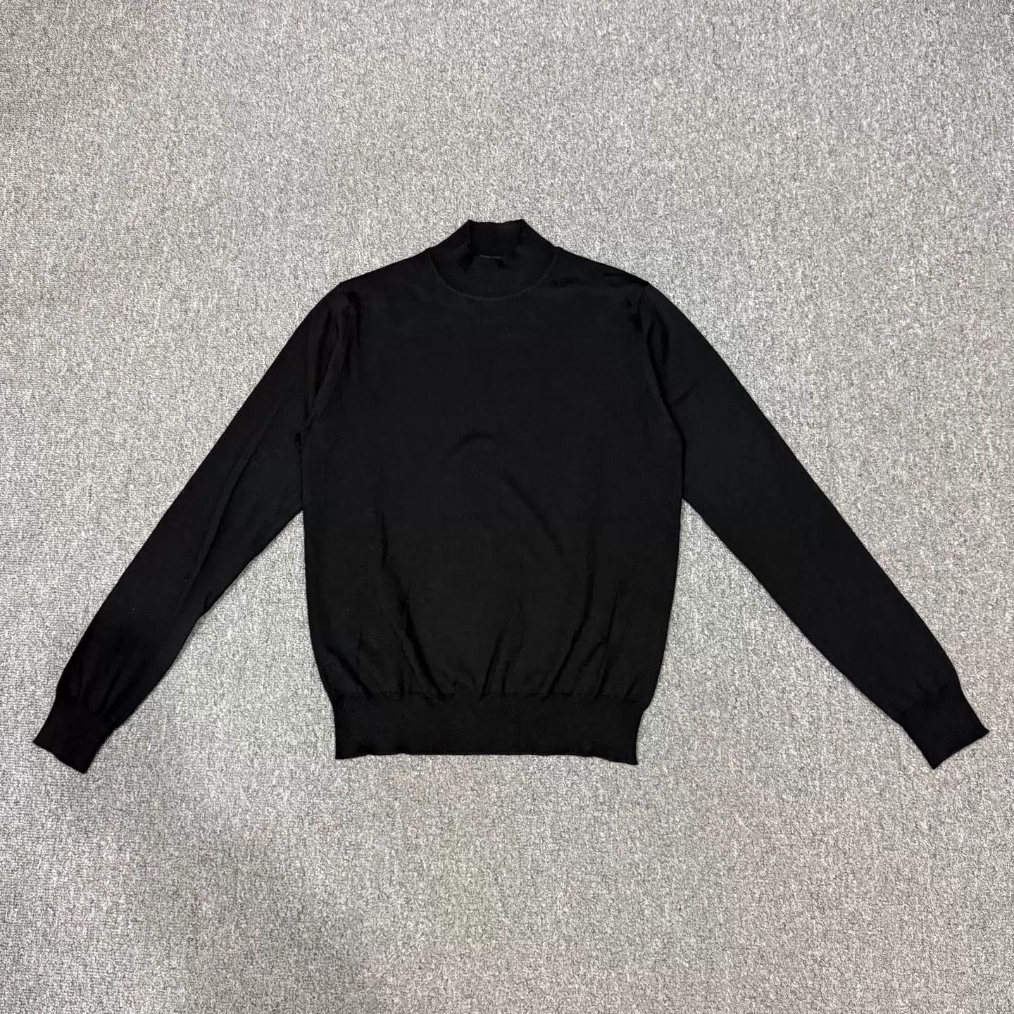 Prada Prada Black Wool Longsleeve Knit Sweater 44 Unused Size US S / EU 44-46 / 1 - 1 Thumbnail