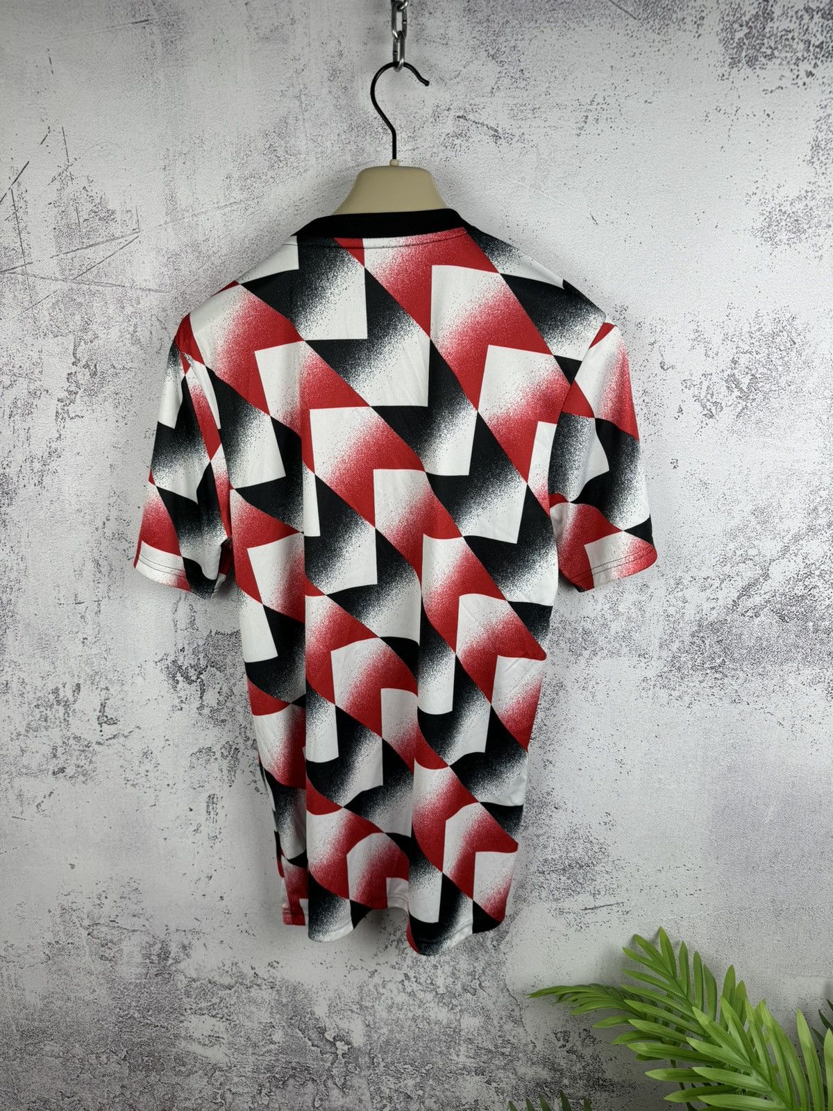 Adidas Adidas Manchester United 2022 Pre-Match Soccer Jersey size M Size US M / EU 48-50 / 2 - 5 Thumbnail