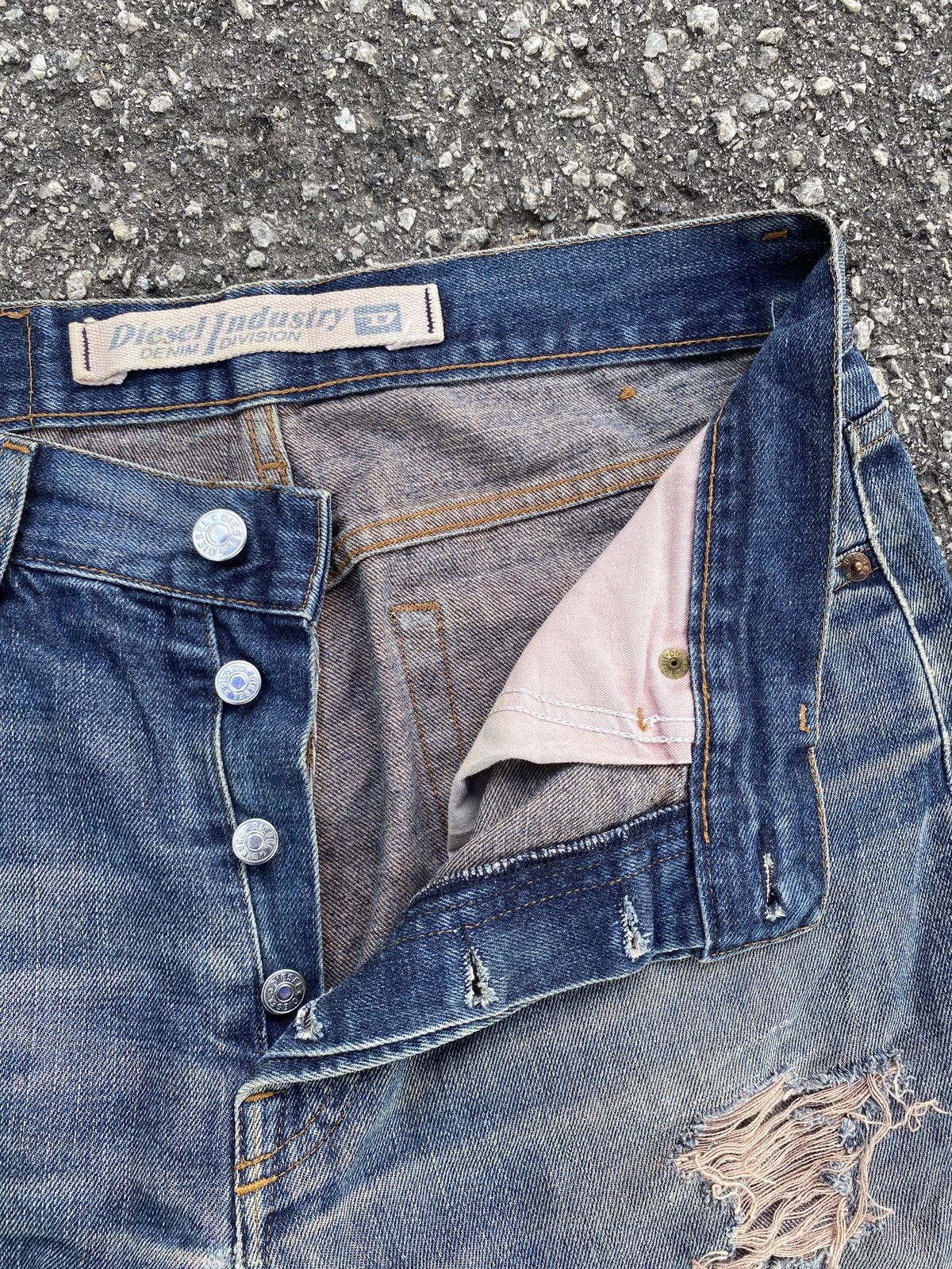 Diesel × Vintage Vintage 90’s Diesel D Blue Washed Distressed Denim Size US 32 / EU 48 - 16 Thumbnail