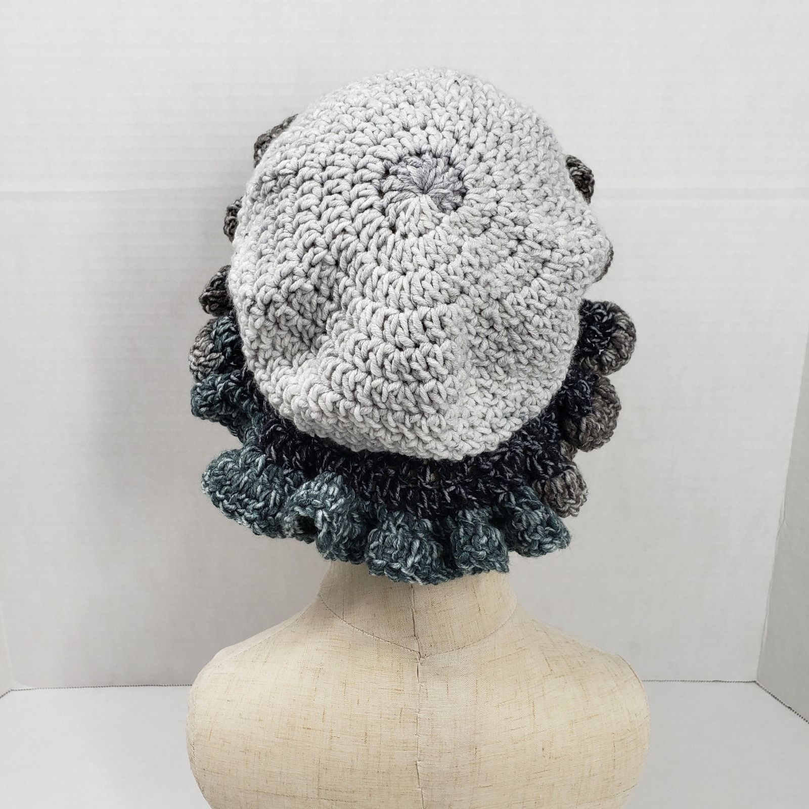 Handmade Handmade Crochet Ruffle Hat Gray Bucket Slouchy Beanie Boho Size ONE SIZE - 2 Thumbnail