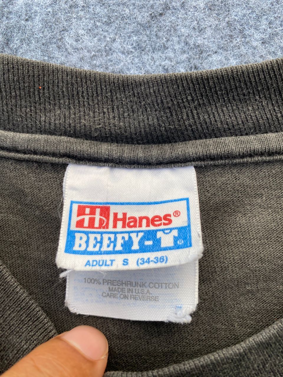 Hanes Vintage 90s The Museum Of Modern Art New York Promo Tshirt Size US S / EU 44-46 / 1 - 8 Thumbnail