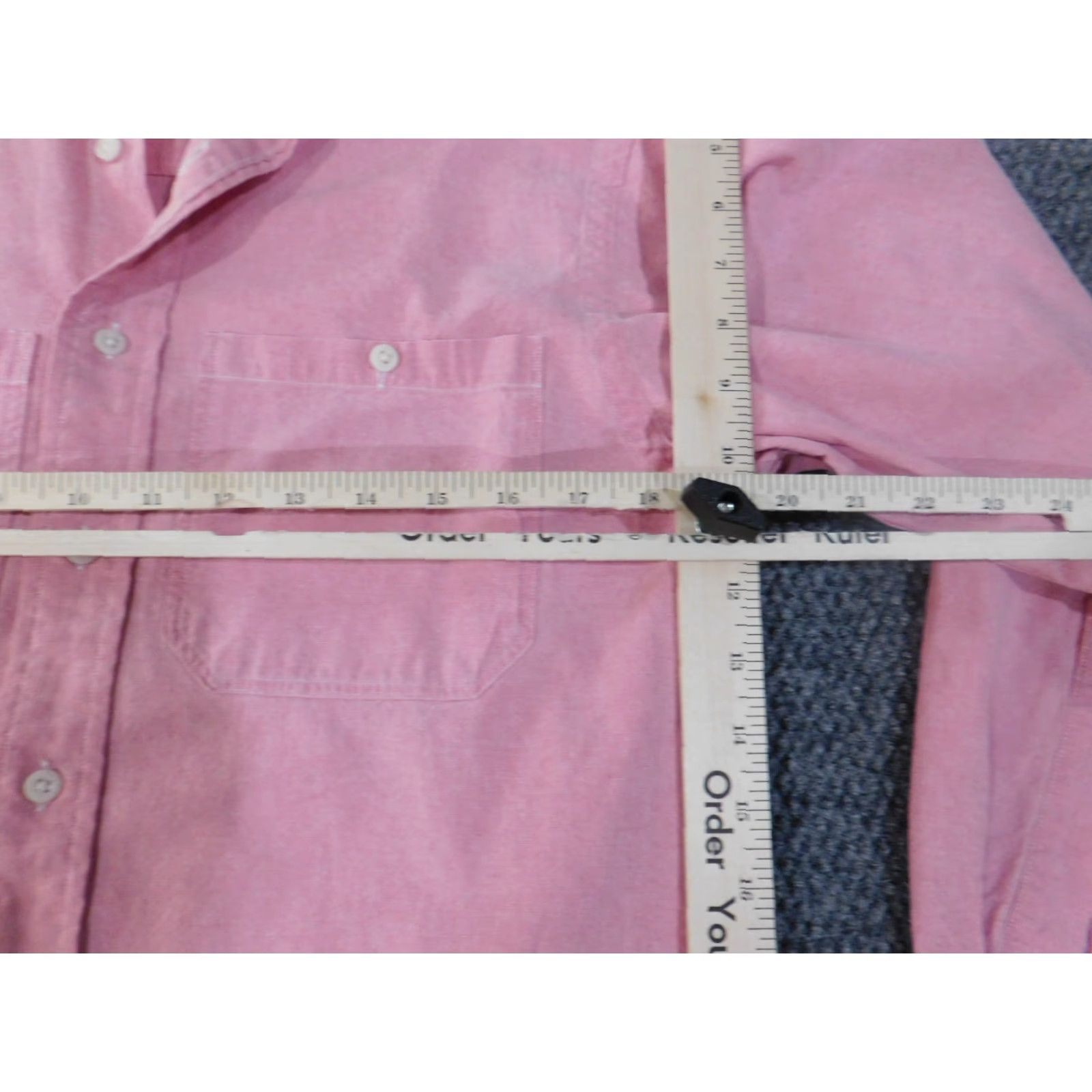 Vintage J. Peterman Shirt Mens Small Pink Classic Button-Up Casual Long Sleeve Cotton Woven Collared Button-Down Pocketed Slimming Vintage No N/A Size US S / EU 44-46 / 1 - 7 Thumbnail