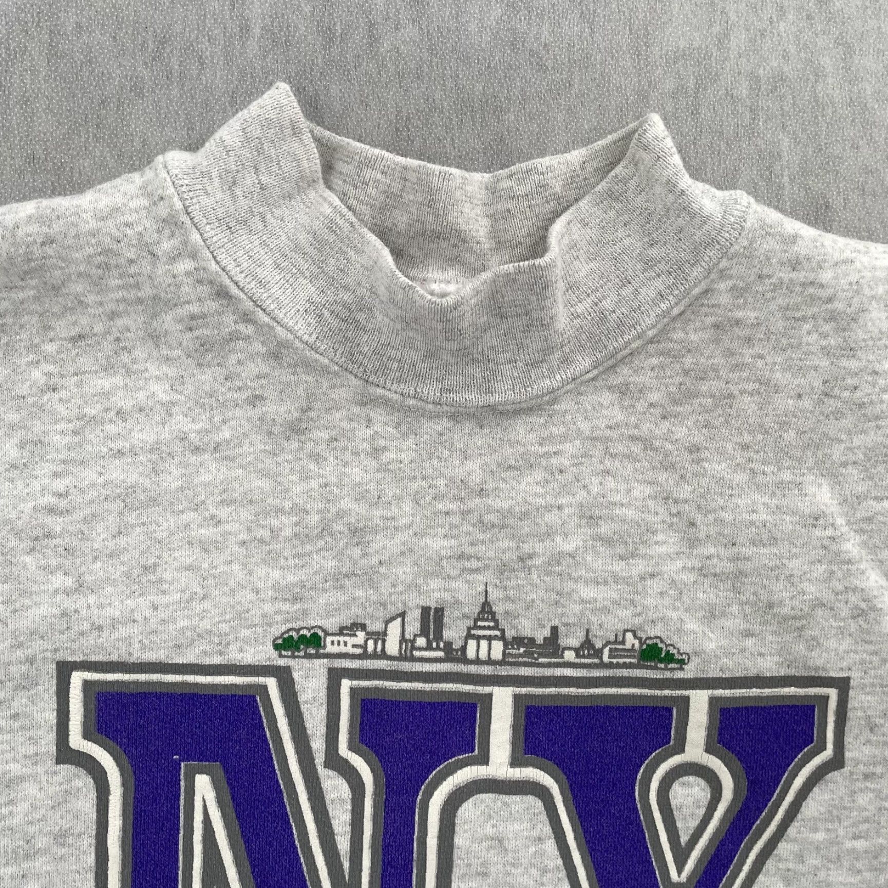 Hanes VINTAGE Hanes Sweatshirt Shirt Adult 2XL Gray Time Square Twin Towers 80s 90s USA Mens Size US XXL / EU 58 / 5 - 3 Thumbnail