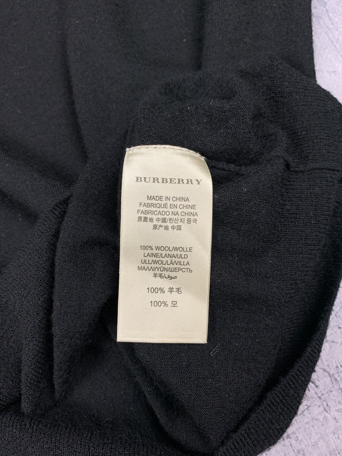 Burberry Burberry London Wool Sweater V-Neck Designer Size US L / EU 52-54 / 3 - 7 Thumbnail