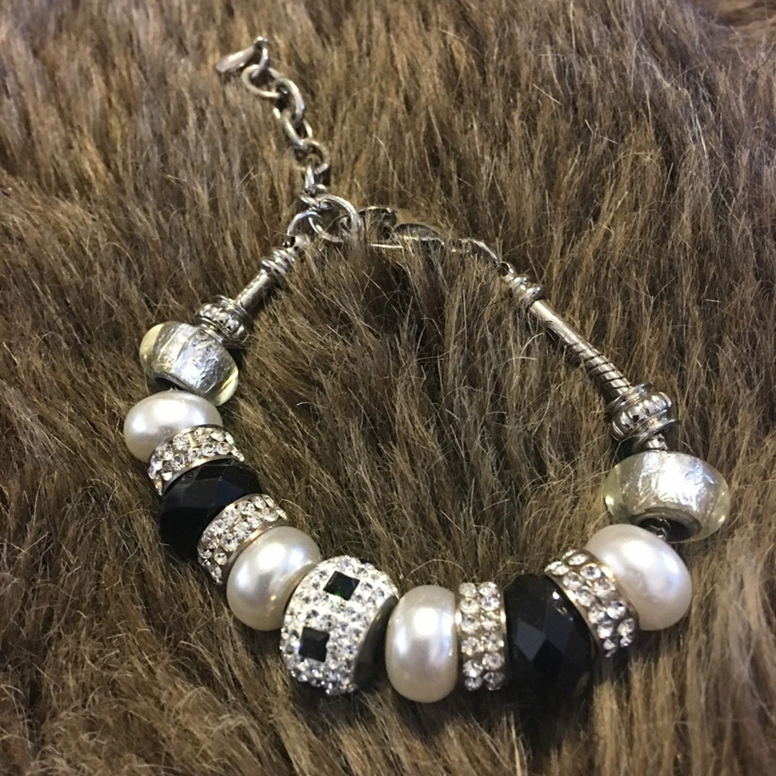 Jewelry Bling black & white silver tone charm bracelet Size ONE SIZE - 5 Thumbnail