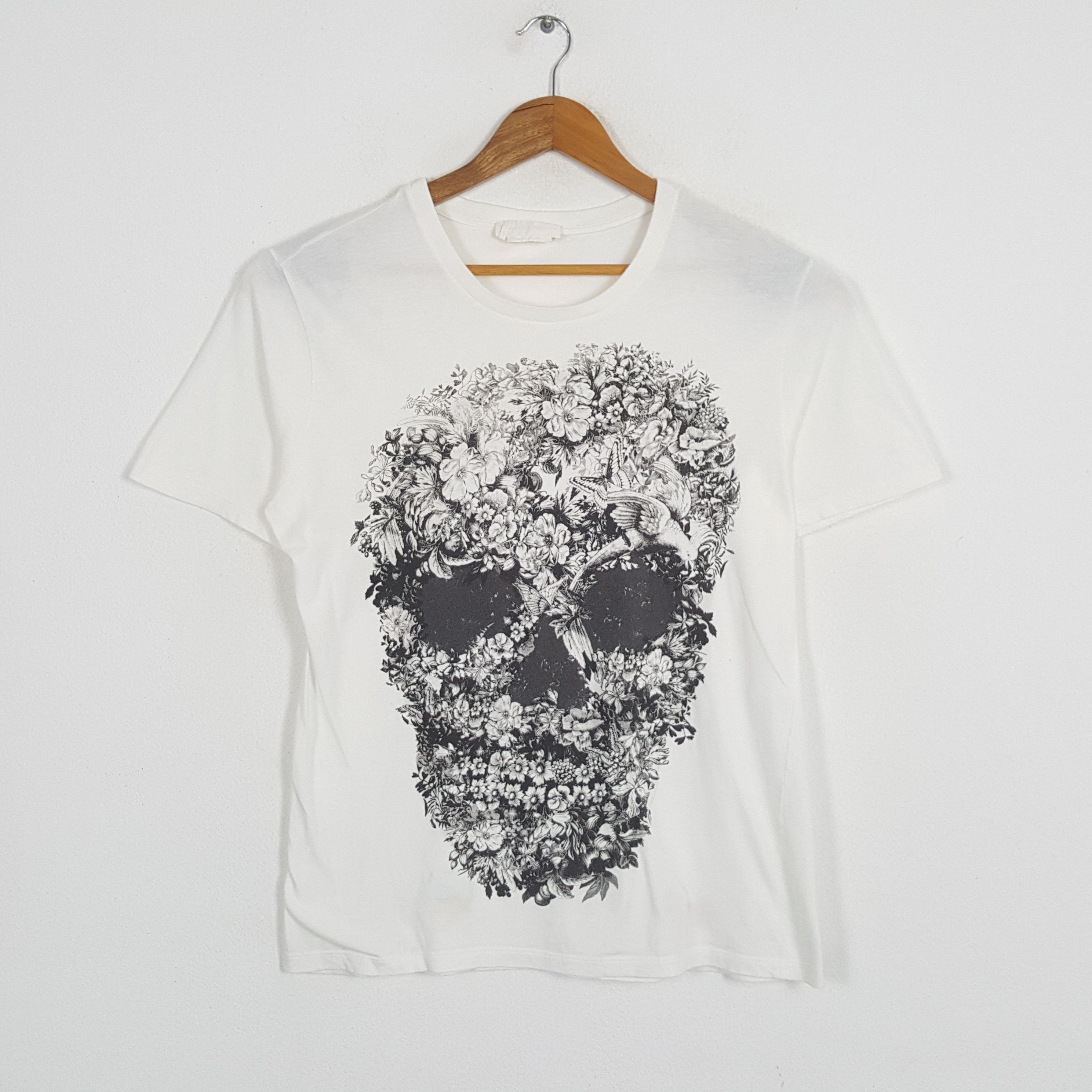 Alexander McQueen × Vintage Vintage ALEXANDER MCQUEEN Fashion Designer Brand T-Shirts Size US M / EU 48-50 / 2 - 1 Thumbnail