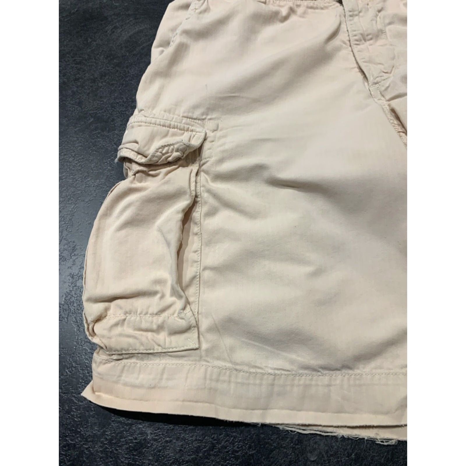 Banana Republic Banana Republic Cargo Shorts Mens 35 Beige Relaxed Fit Canvas Outdoor Casual Summer Size US 36 / EU 52 - 5 Thumbnail