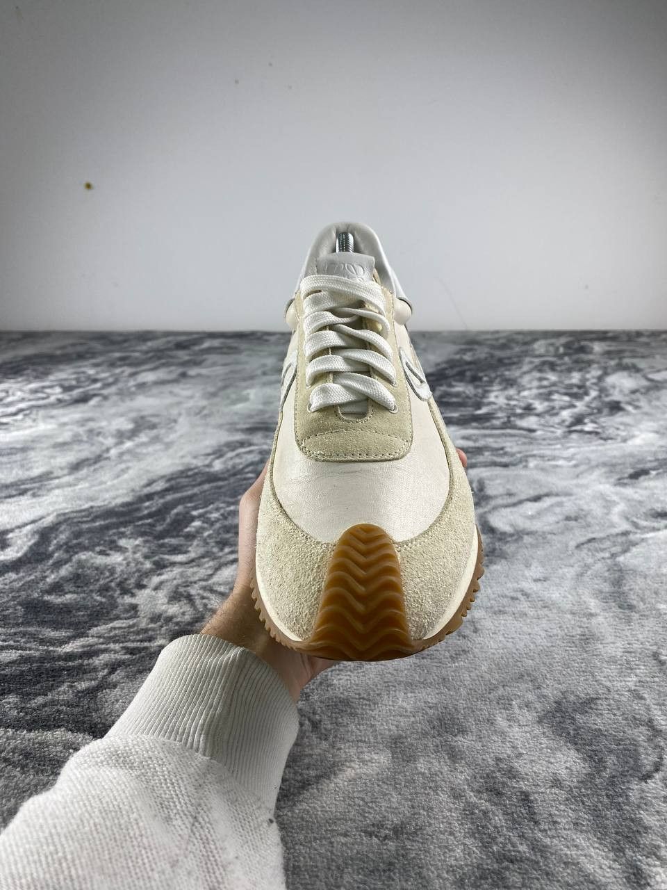 Vintage Loewe Flow Runner Leather Sneakers Women Size 40 Beige Size US 10 / IT 40 - 10 Thumbnail