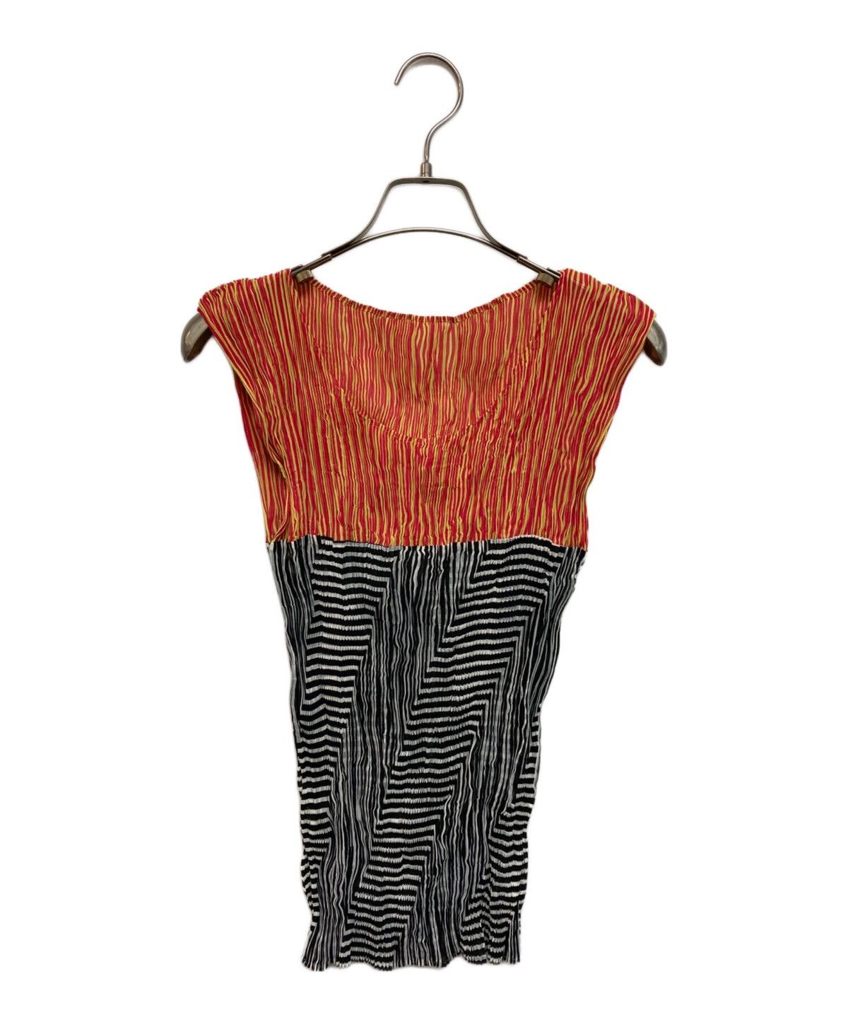 Issey Miyake Issey Miyake Paneled Sleeveless Pleated Top Size M / US 6-8 / IT 42-44 - 1 Thumbnail