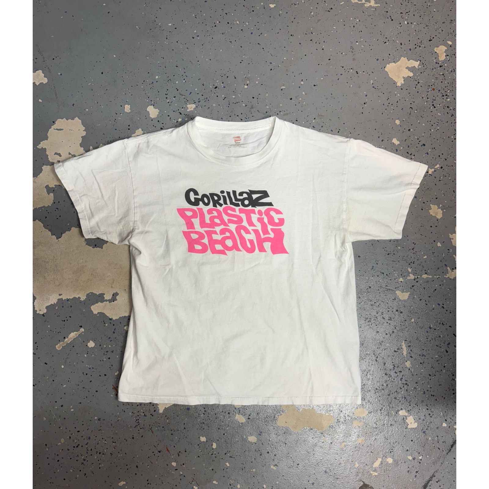 Fruit Of The Loom y2k gorillaz plastic beach band tee Size US L / EU 52-54 / 3 - 2 Thumbnail