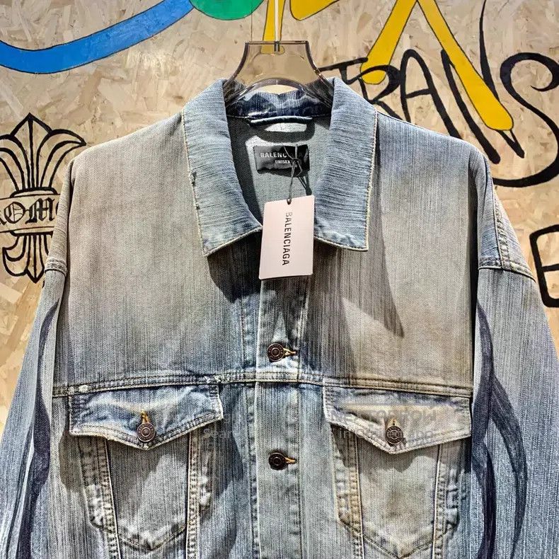Balenciaga Balenciaga Worn-out denim jacket with dragon pattern totem Size US M / EU 48-50 / 2 - 3 Thumbnail