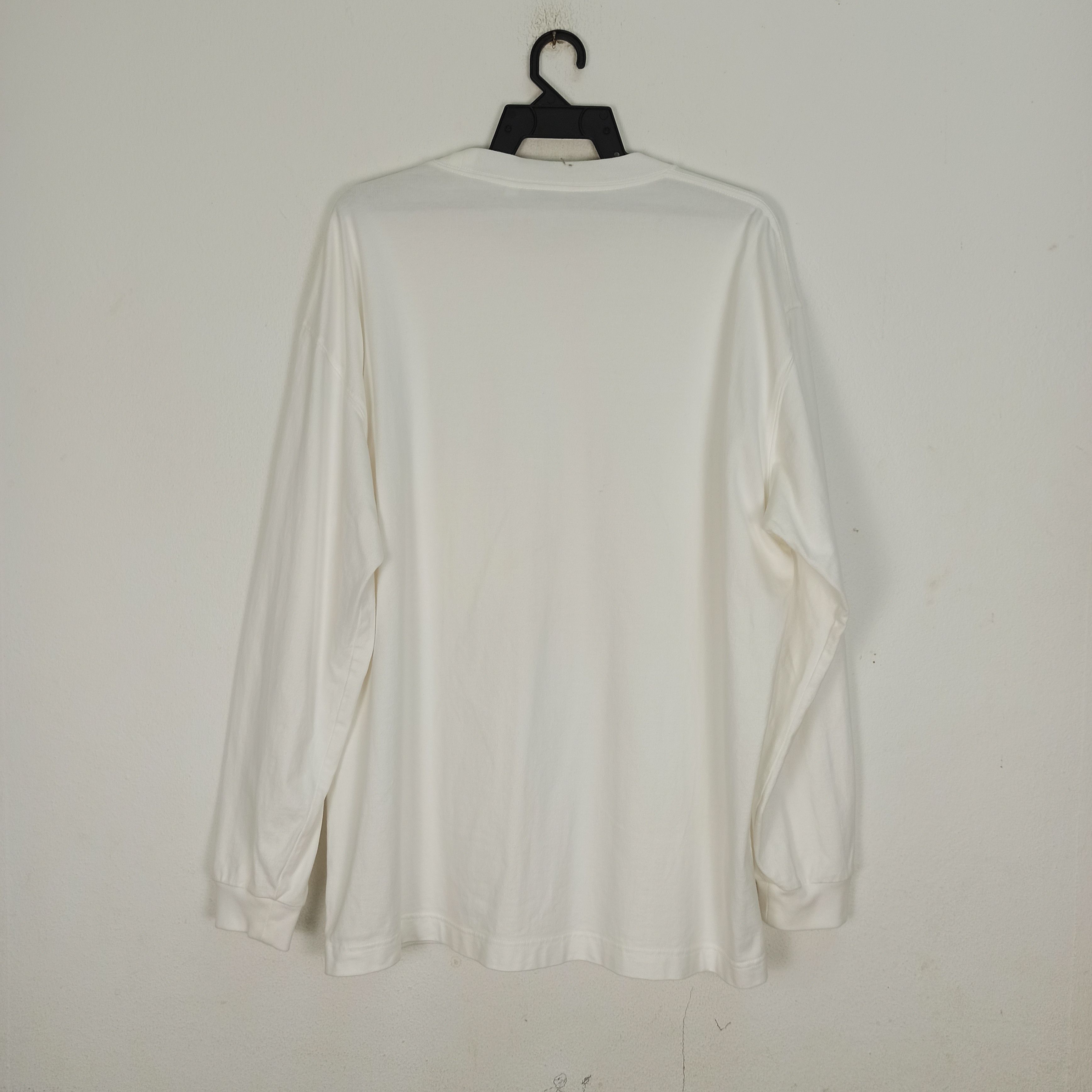 Lemaire × Uniqlo Lemaire X Uniqlo Single Pocket Long Sleeve Tshirt Size US XL / EU 56 / 4 - 4 Thumbnail