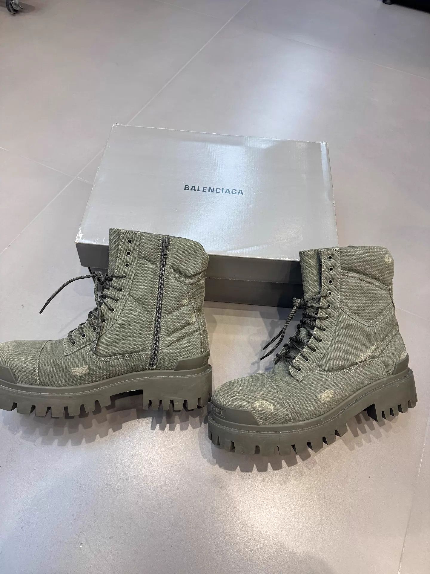 Balenciaga Balenciaga Strike Military Green Distressed HT M 42 Size US 9 / EU 42 - 2 Thumbnail
