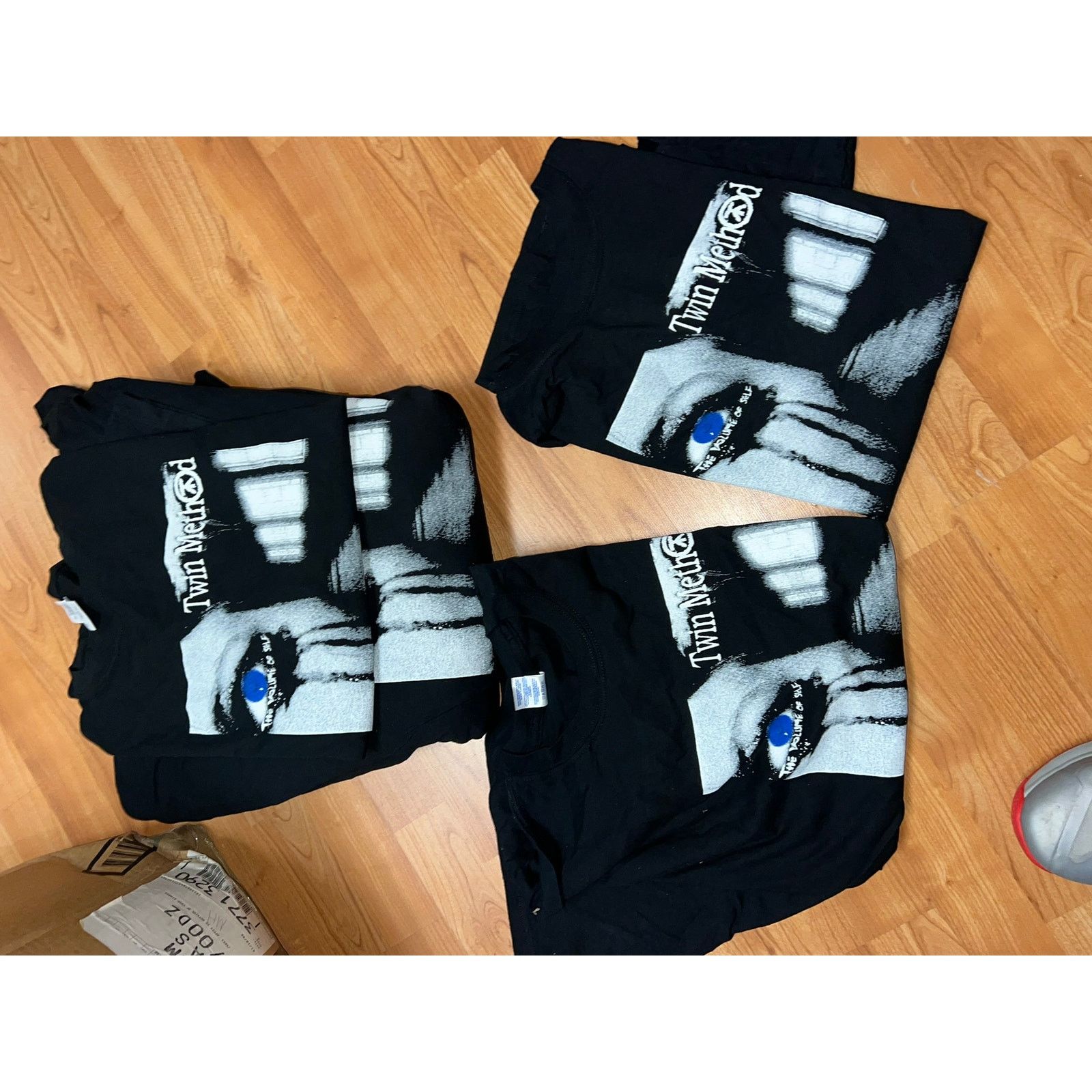 Gildan 2007 Twin Method The Volume Of Self Tour Nu Metal Shirt XL Size US XL / EU 56 / 4 - 13 Thumbnail