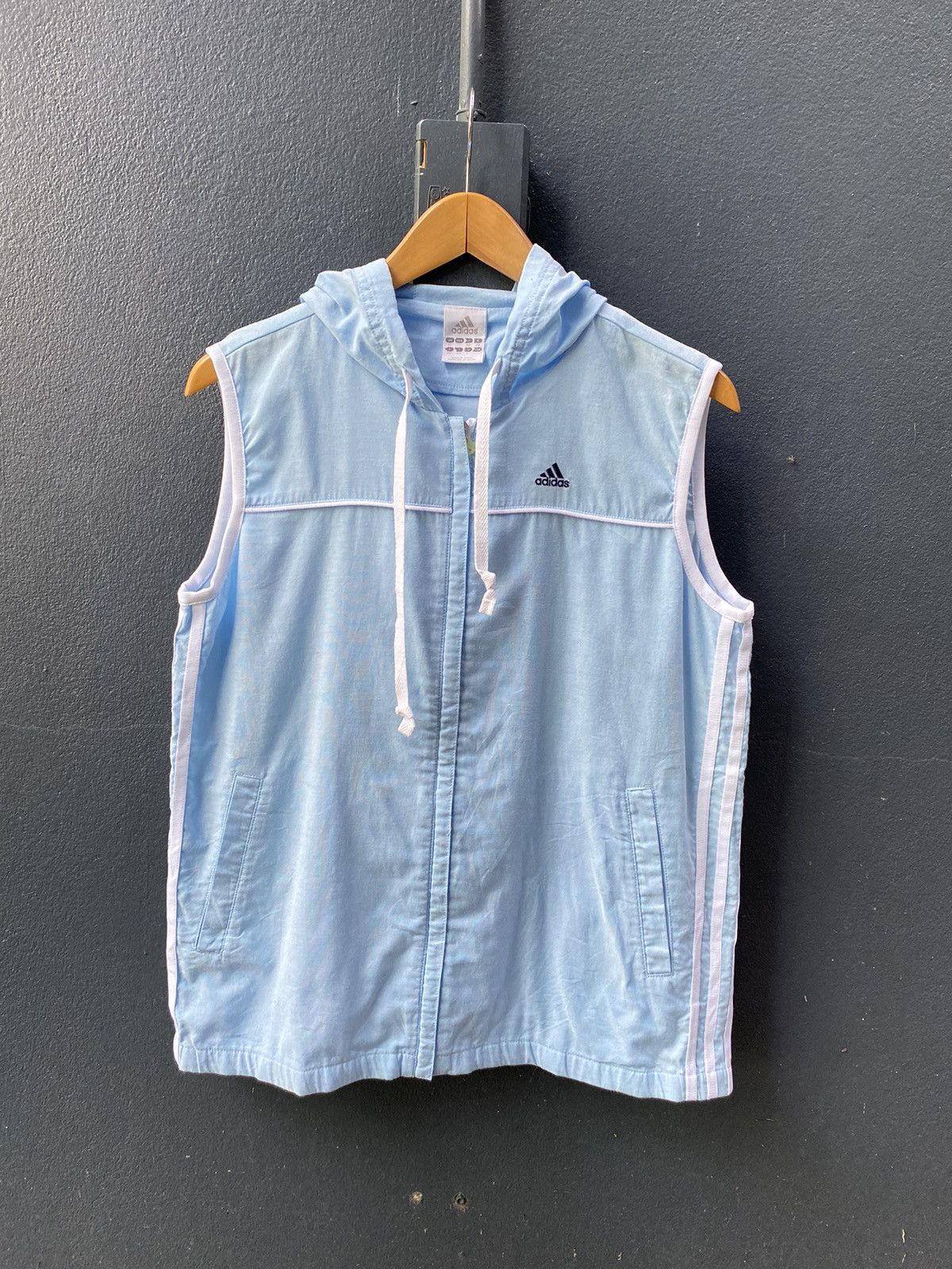 Adidas sleeveless hoodie jacket