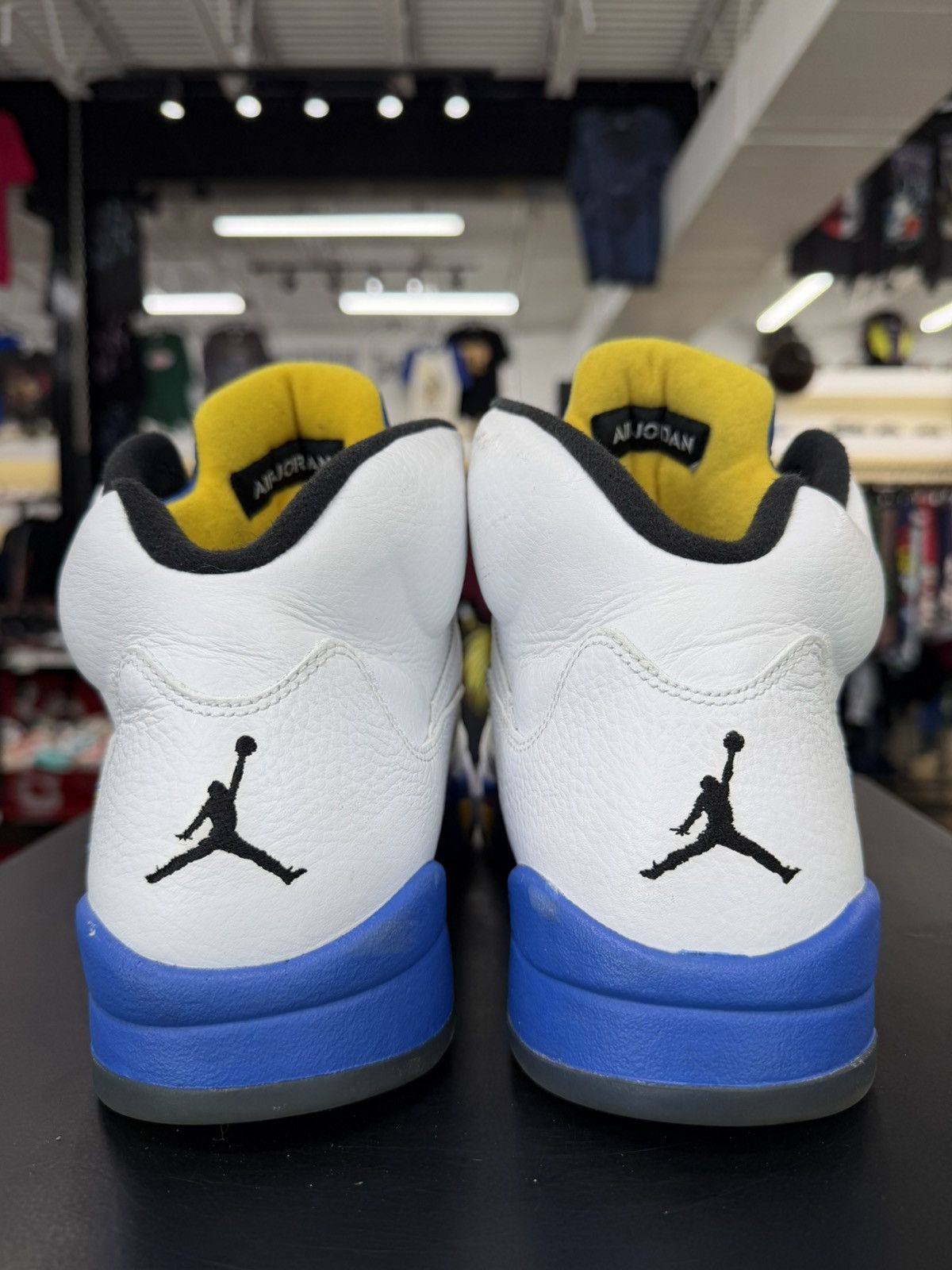 Jordan Brand Air Jordan 5 Laney Size 11 (2013) Size US 11 / EU 44 - 5 Thumbnail