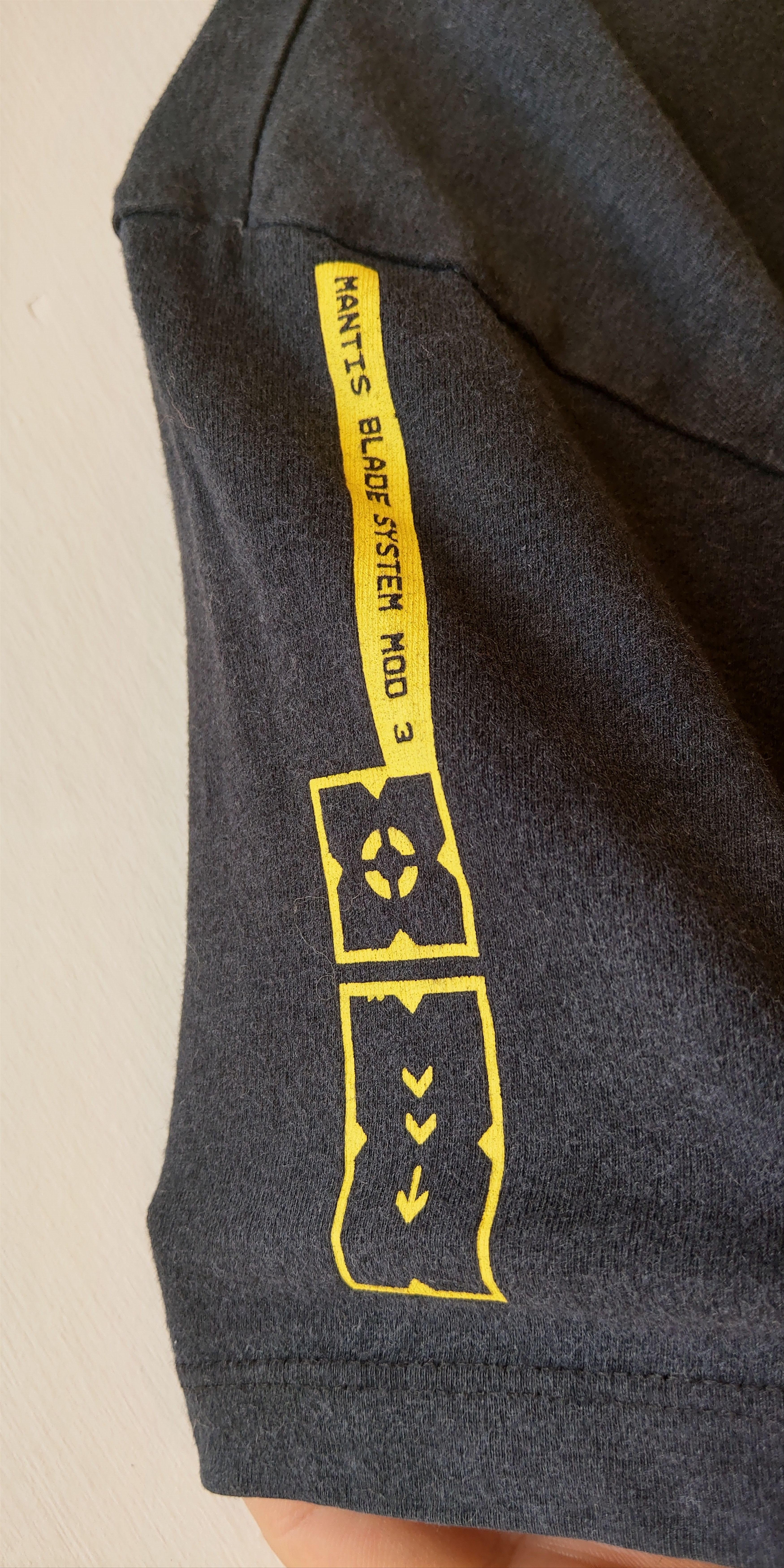 Playstation CYBERPUNK 2007 Unique Shirt Game archive y2k Neo goth witch Size US S / EU 44-46 / 1 - 6 Thumbnail
