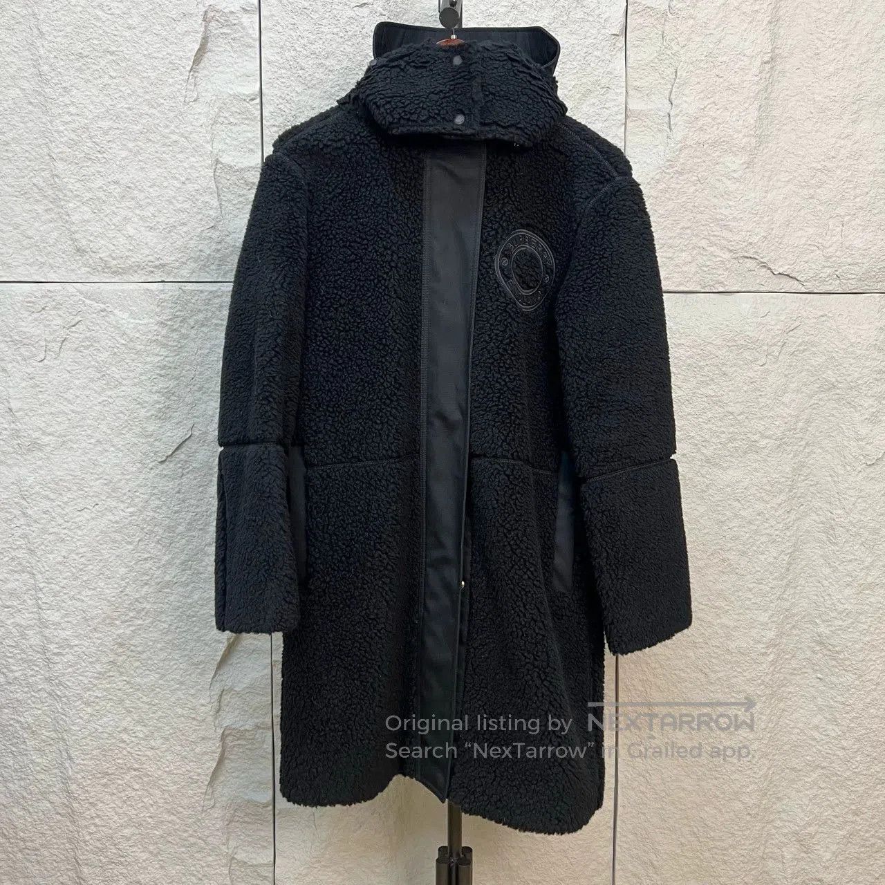 Burberry burberry black shearling overcoat. Size US L / EU 52-54 / 3 - 1 Thumbnail