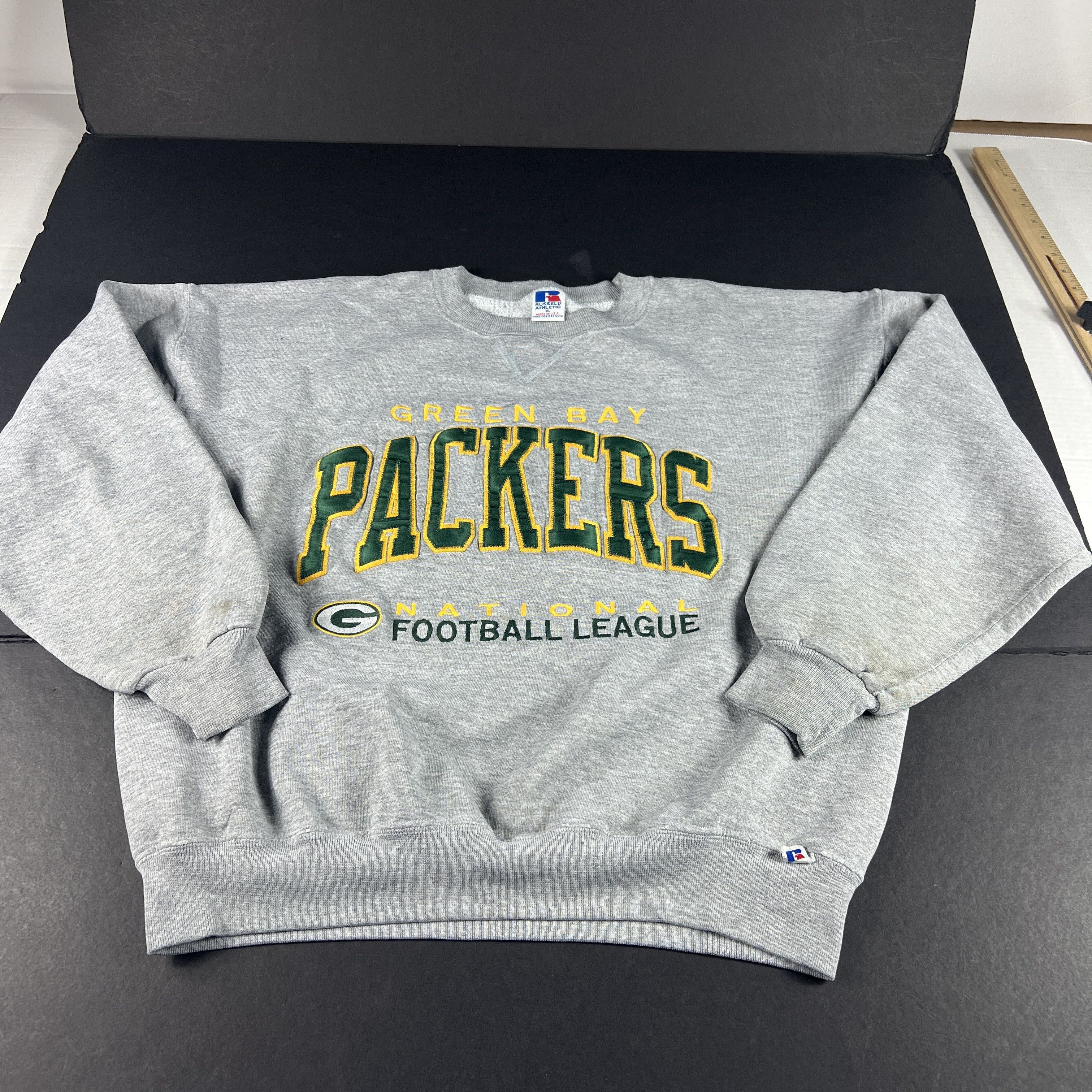 NFL × Russell Athletic × Vintage VTG Russell Green Bay Packers Sweatshirt Thrashed Crewneck Size US XL / EU 56 / 4 - 1 Thumbnail