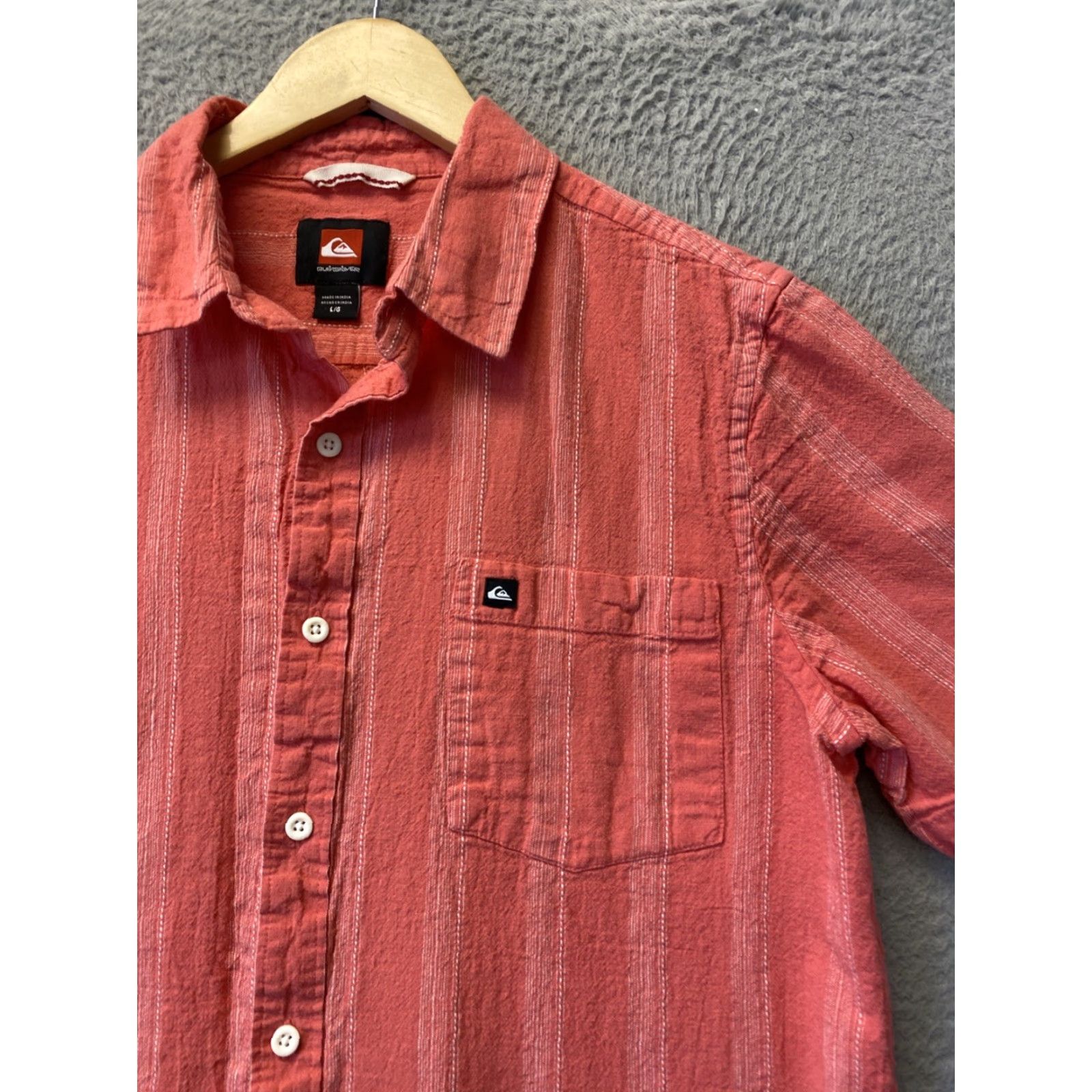 Quiksilver VINTAGE Quiksilver Shirt Men LARGE Coral Striped Button-Down Short Sleeve Front Pocket 90s Surfers Limited Edition Size US L / EU 52-54 / 3 - 2 Thumbnail