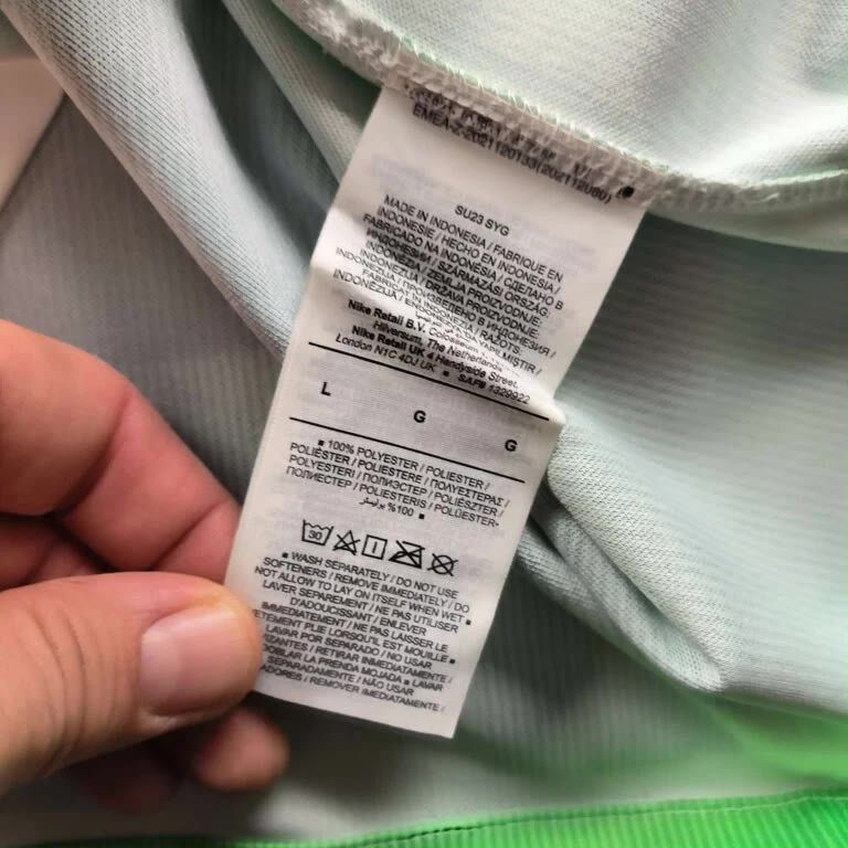 Nike NEW Liverpool 2023-24 away Szoboszlai football jersey size L Size US L / EU 52-54 / 3 - 7 Thumbnail