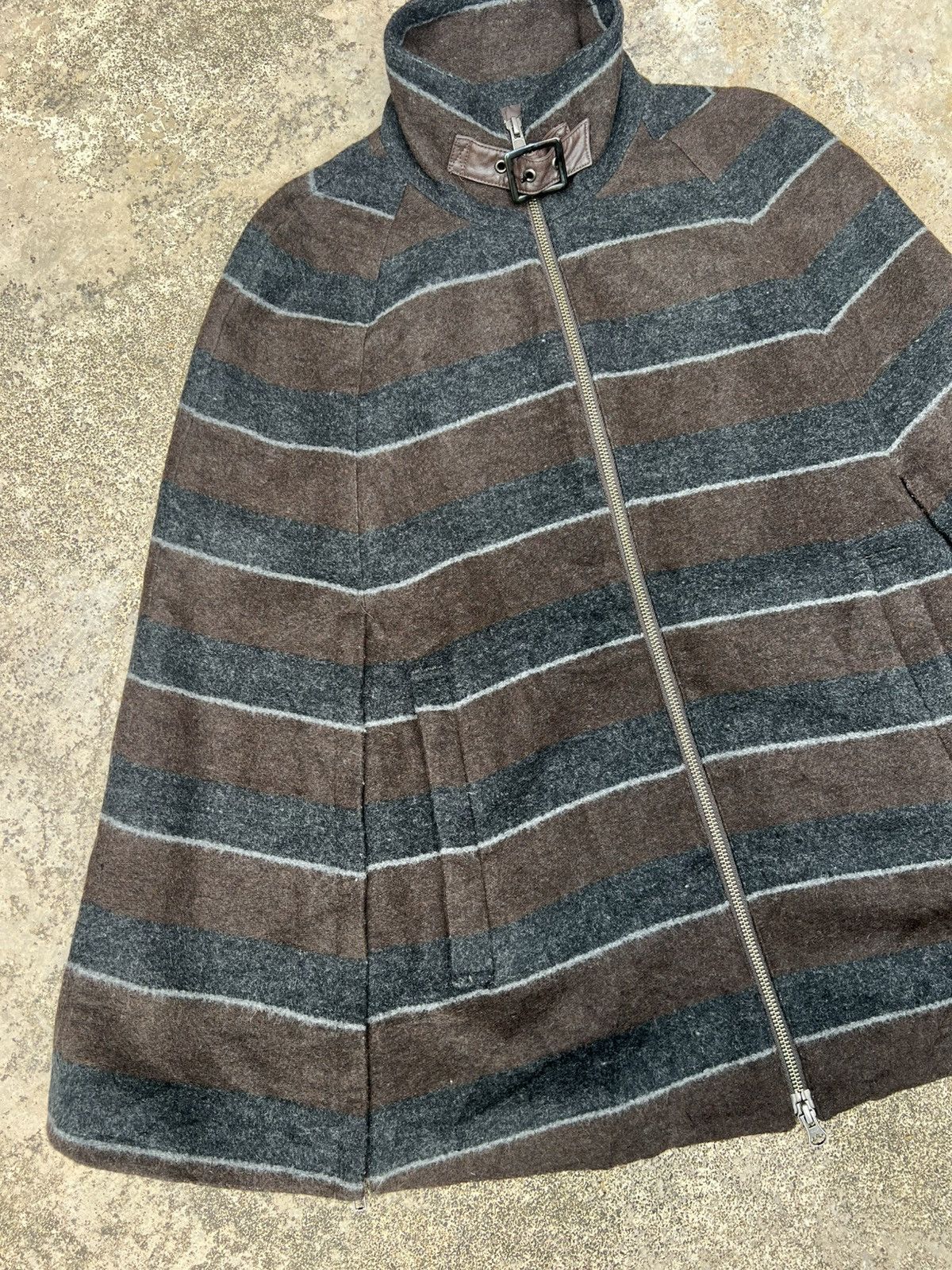 5351 POUR LES HOMMES × If Six Was Nine × KMRii Vintage Y2K 5351 Pour Les Femmes Poncho Wool Jacket Size US M / EU 48-50 / 2 - 4 Thumbnail
