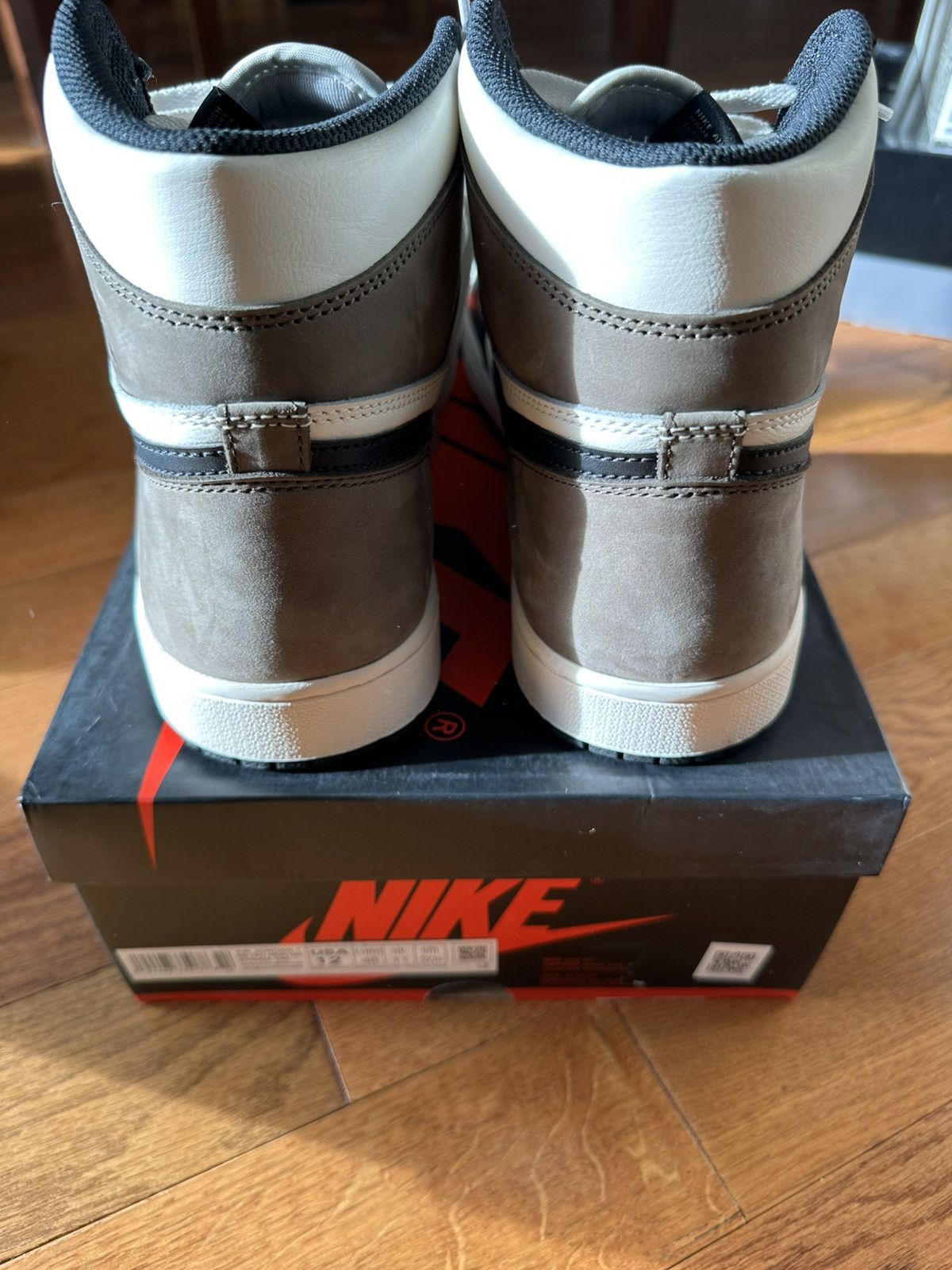 Jordan Brand × Nike Air Jordan 1 Mocha Size US 12 / EU 45 - 4 Thumbnail