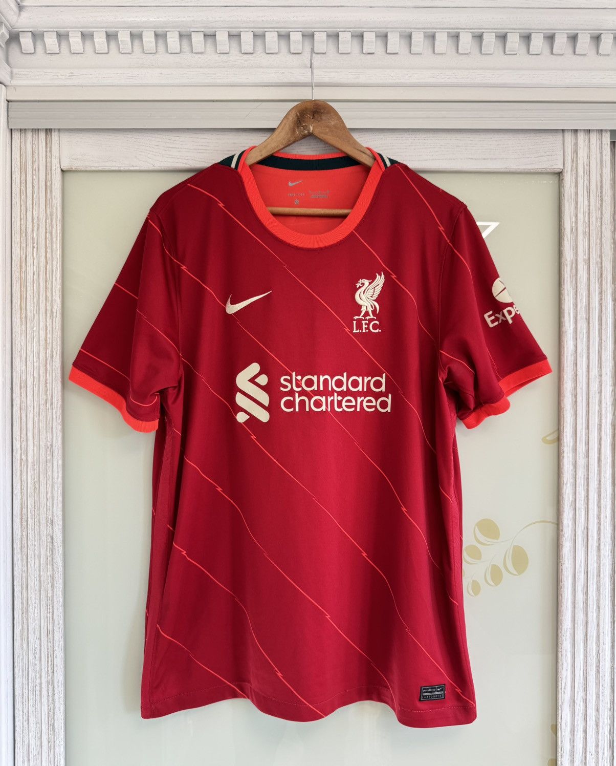 Nike Liverpool 2021-2022 Home Soccer Jersey Football Kit Shirt Size US XL / EU 56 / 4 - 1 Thumbnail