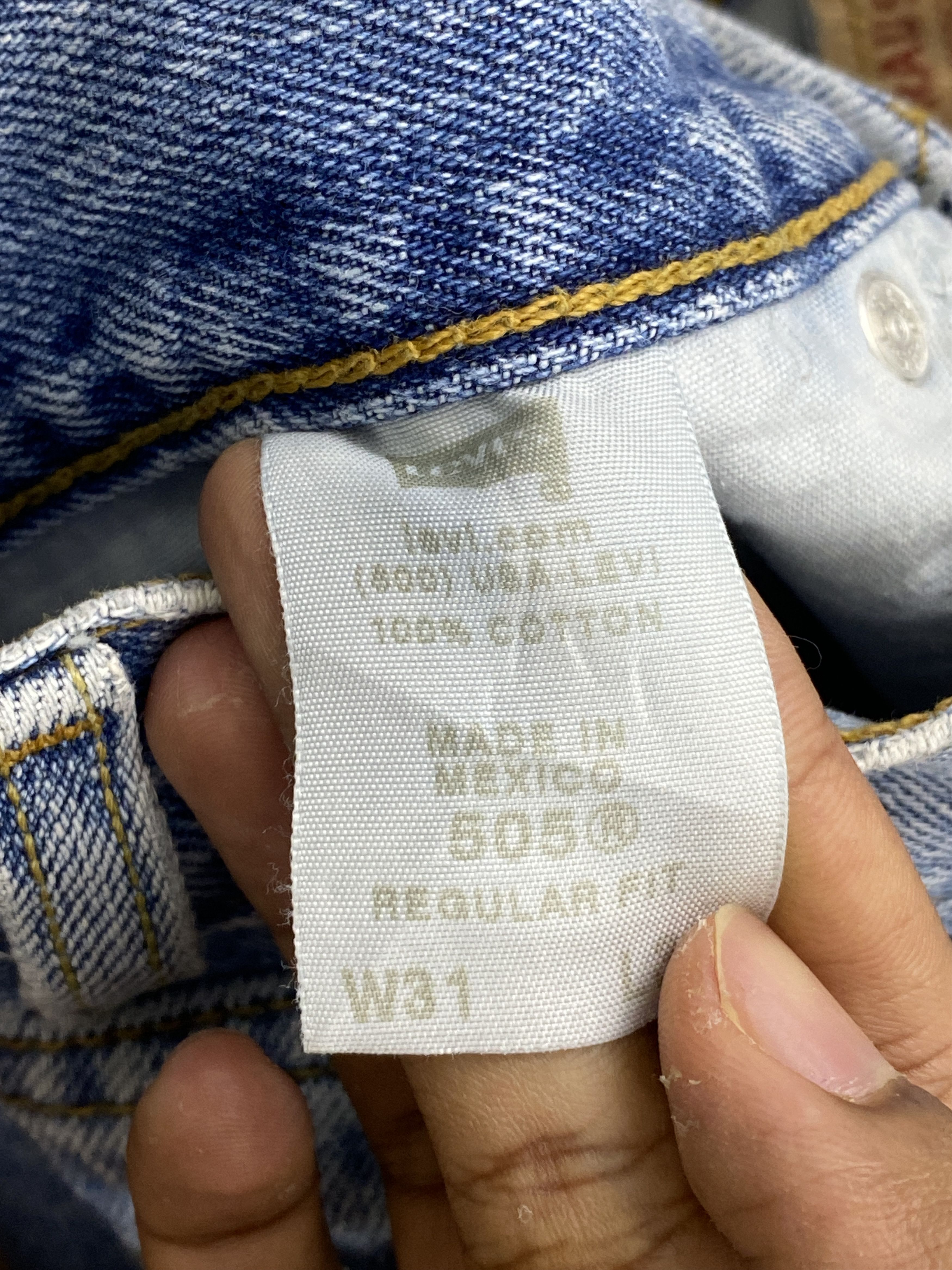 Levi's × Vintage Light Blue Vintage Levis 505 Jeans Size US 29 - 7 Thumbnail