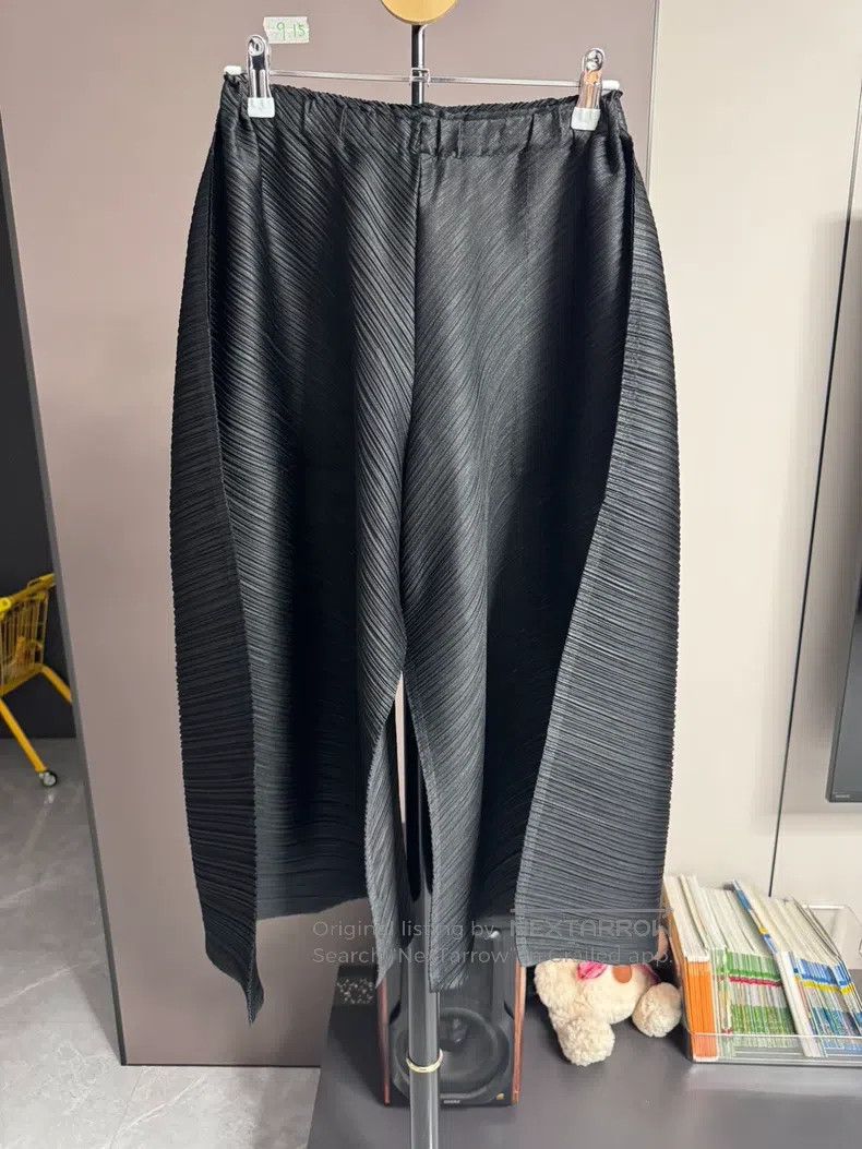 Issey Miyake Issey Miyake size:3 Orange Bubble Pleated Midi Skirt Size 22" - 2 Thumbnail
