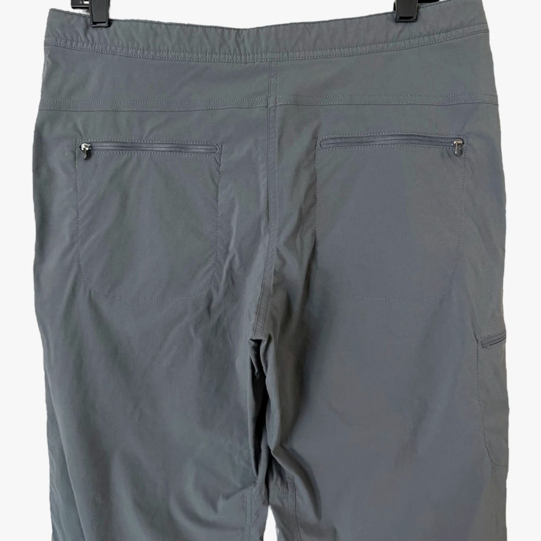 Vintage L.L. Bean Tropicwear Cargo Capri Pants Gray Women's 10 Hiking Trekking Outdoors Capri Pants Women Size 10 Gray Pockets Stretch Nylon Spandex Size 32" / US 10 / IT 46 - 4 Thumbnail