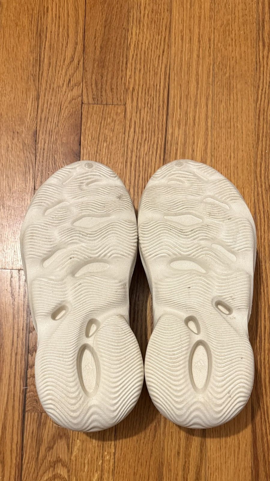 Adidas Yeezy foam runner sand Size US 10 / EU 43 - 4 Thumbnail